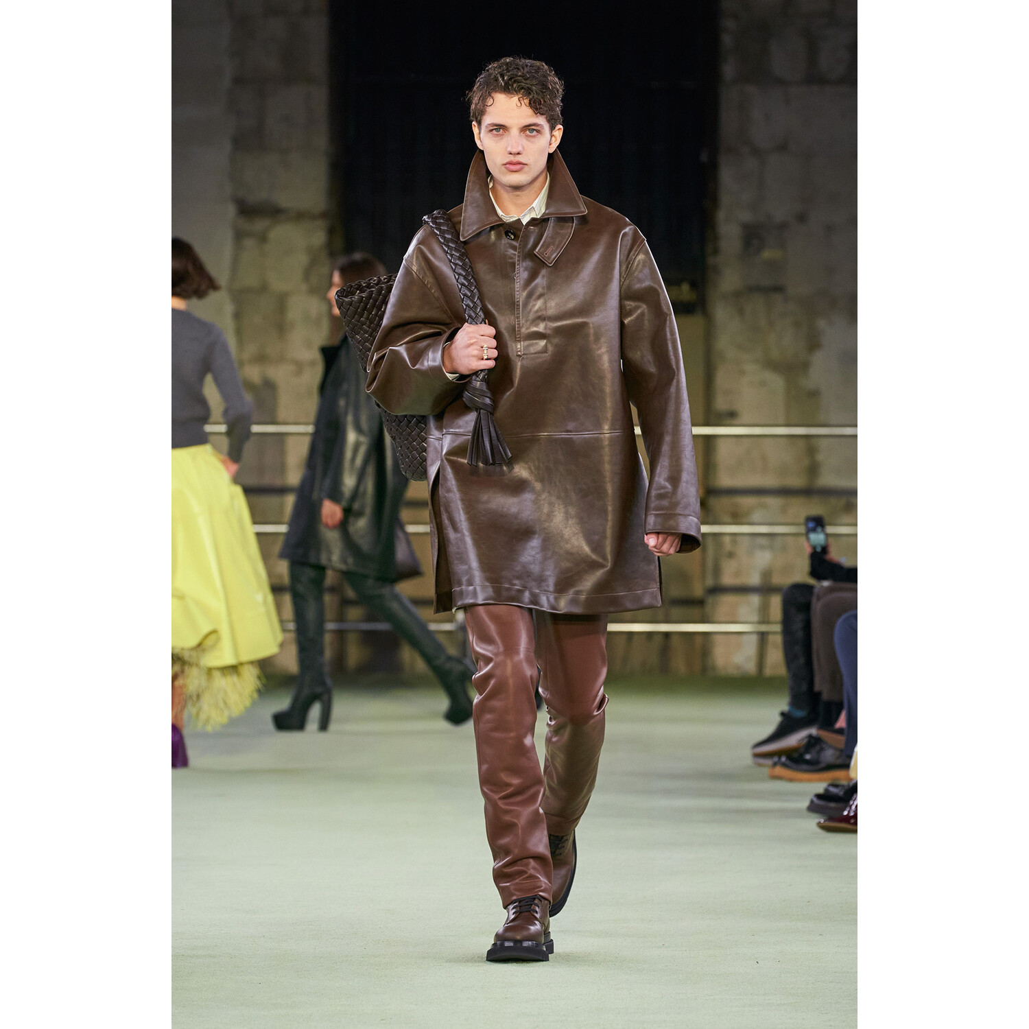 Фото Bottega Veneta Fall 2022 Collection / Bottega Veneta осень-зима 2022
