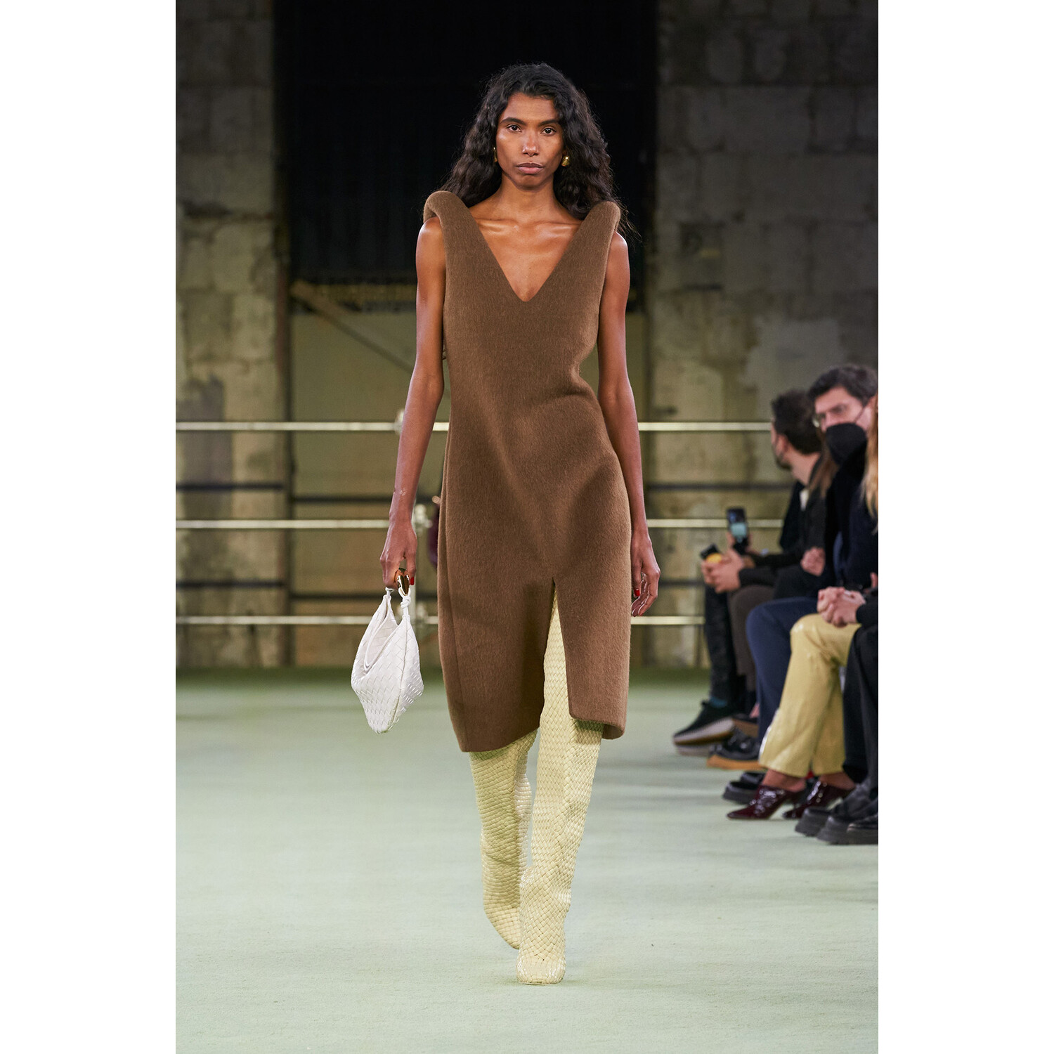 Фото Bottega Veneta Fall 2022 Collection / Bottega Veneta осень-зима 2022