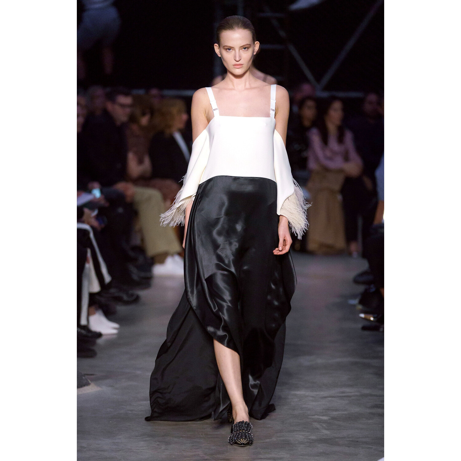 Фото Burberry Fall 2019 Ready-to-Wear / Burberry осень 2019 / Неделя моды: Лондон