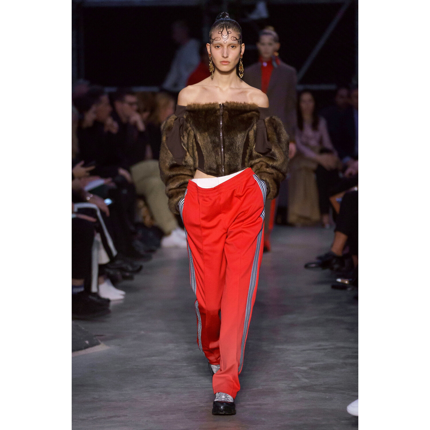 Фото Burberry Fall 2019 Ready-to-Wear / Burberry осень 2019 / Неделя моды: Лондон