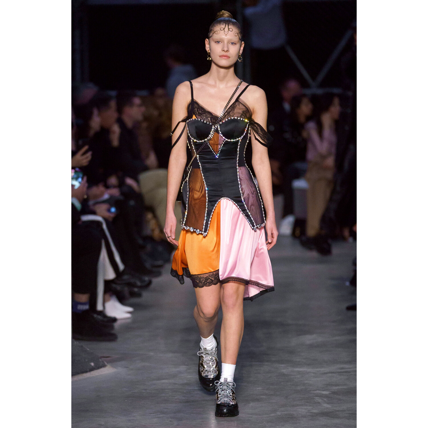 Фото Burberry Fall 2019 Ready-to-Wear / Burberry осень 2019 / Неделя моды: Лондон