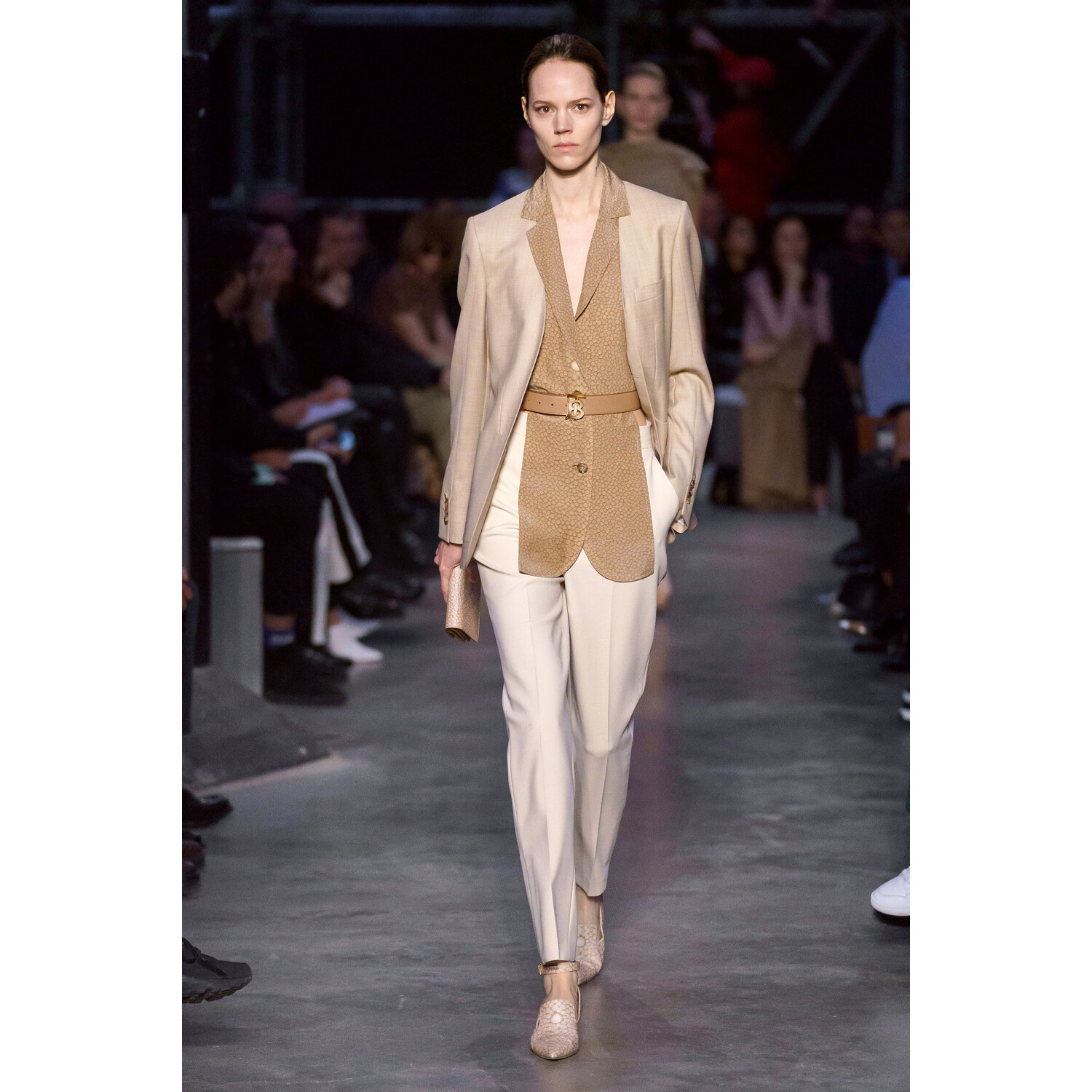 Фото Burberry Fall 2019 Ready-to-Wear / Burberry осень 2019 / Неделя моды: Лондон