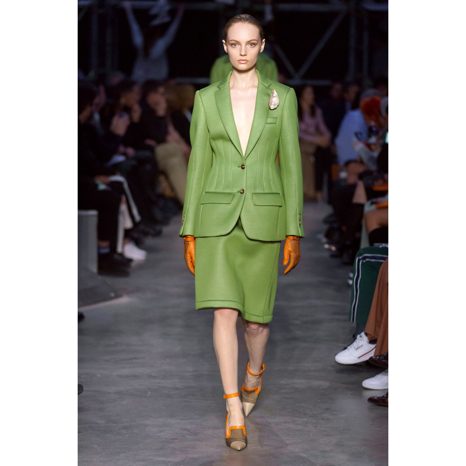 Фото Burberry Fall 2019 Ready-to-Wear / Burberry осень 2019 / Неделя моды: Лондон