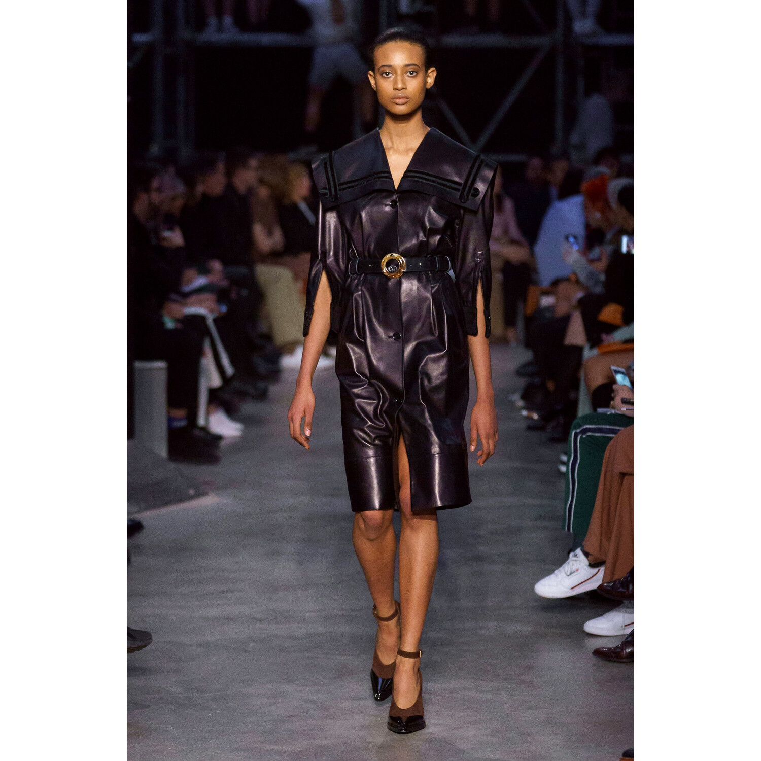 Фото Burberry Fall 2019 Ready-to-Wear / Burberry осень 2019 / Неделя моды: Лондон