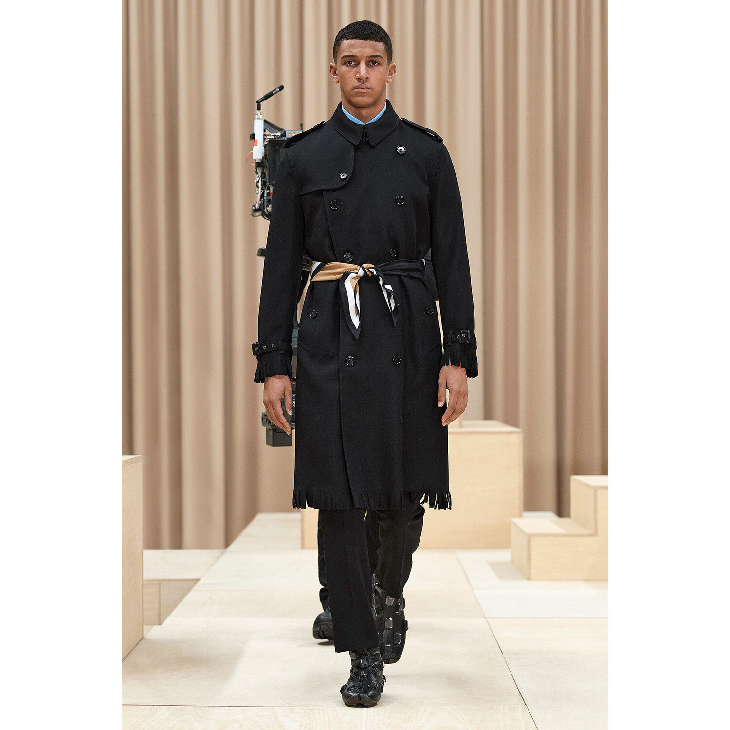Фото Burberry Fall-Winter 2021 Menswear Collection / Коллекция Burberry осень-зима 2021