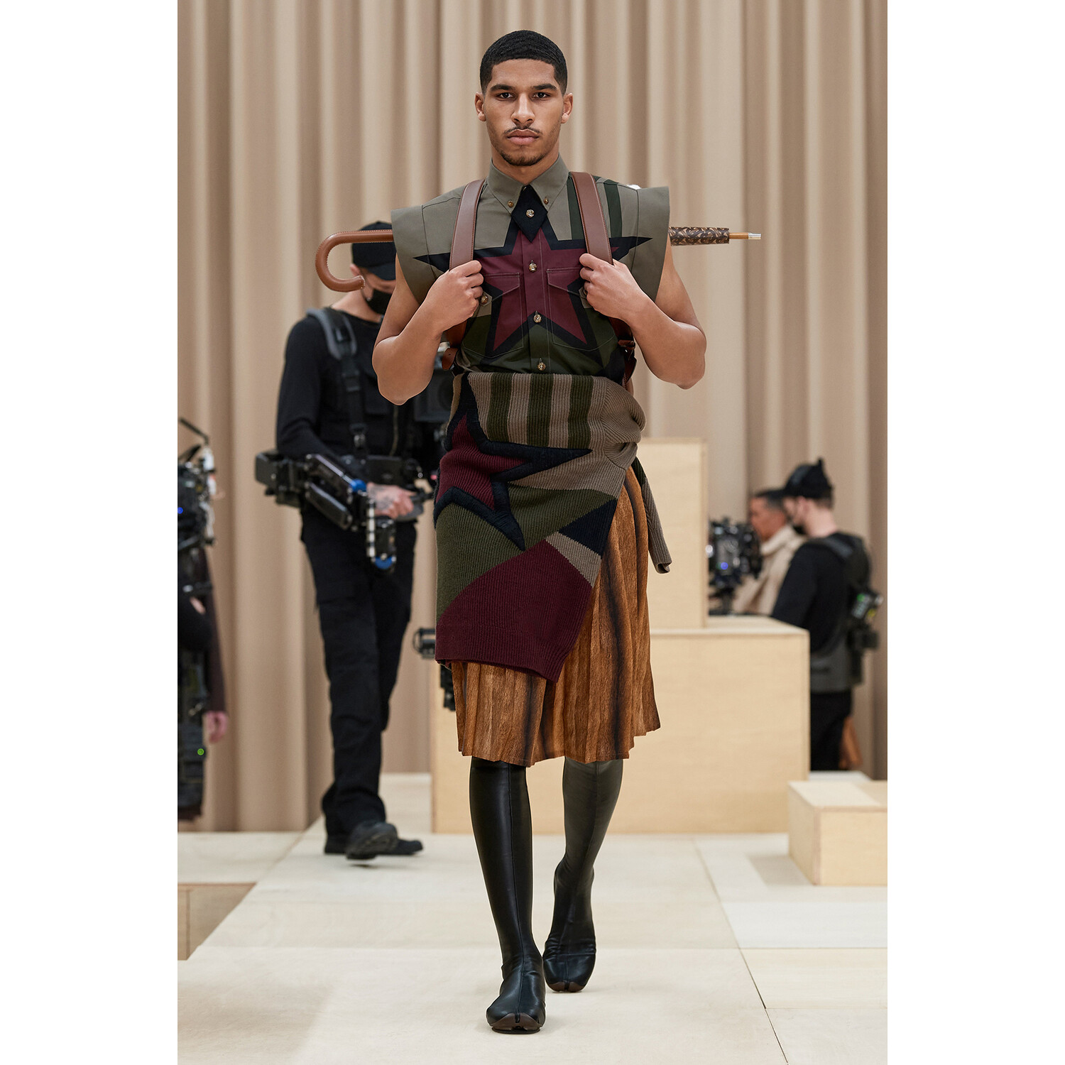Фото Burberry Fall-Winter 2021 Menswear Collection / Коллекция Burberry осень-зима 2021