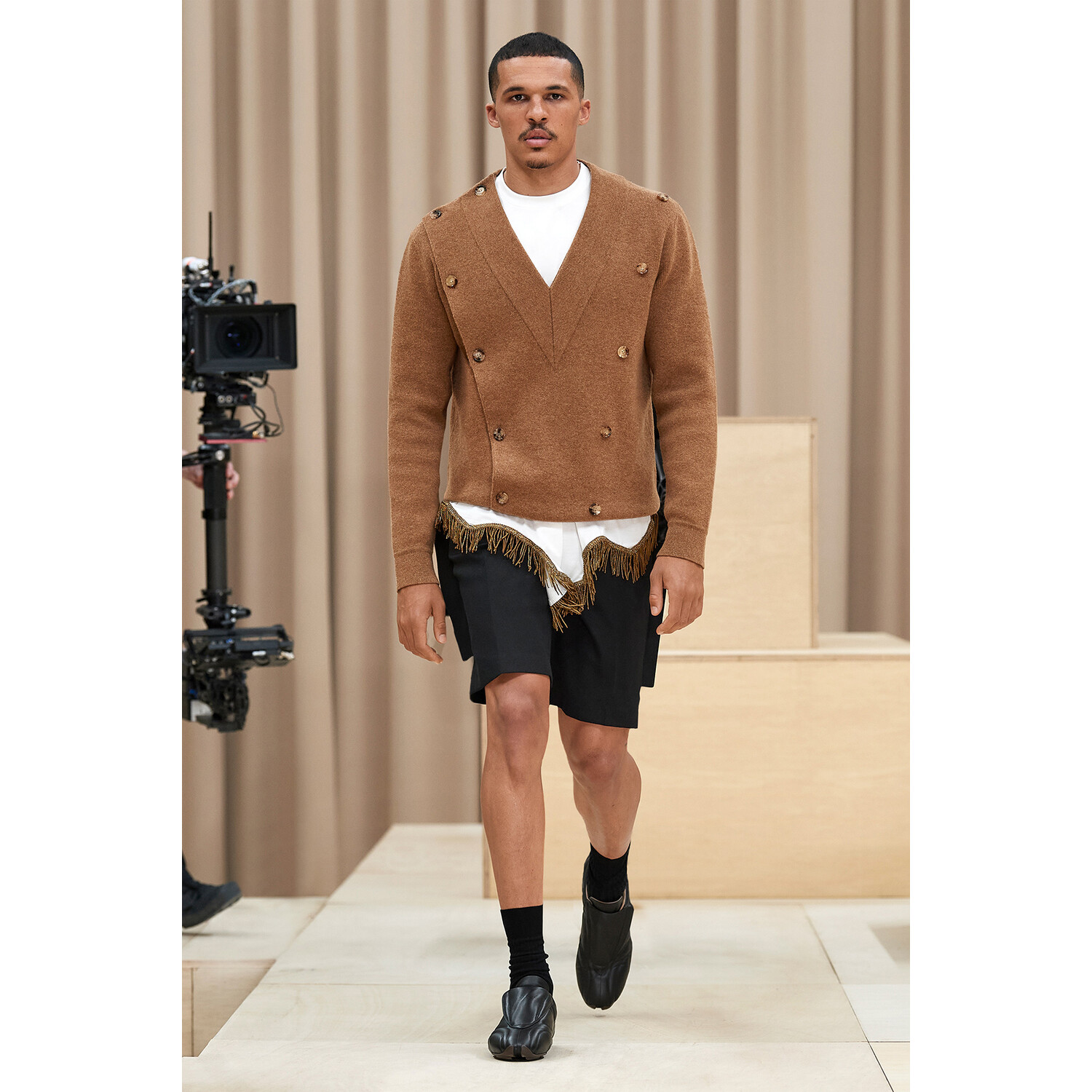 Фото Burberry Fall-Winter 2021 Menswear Collection / Коллекция Burberry осень-зима 2021
