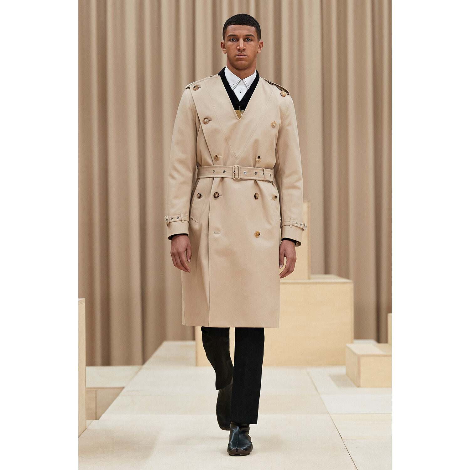Фото Burberry Fall-Winter 2021 Menswear Collection / Коллекция Burberry осень-зима 2021