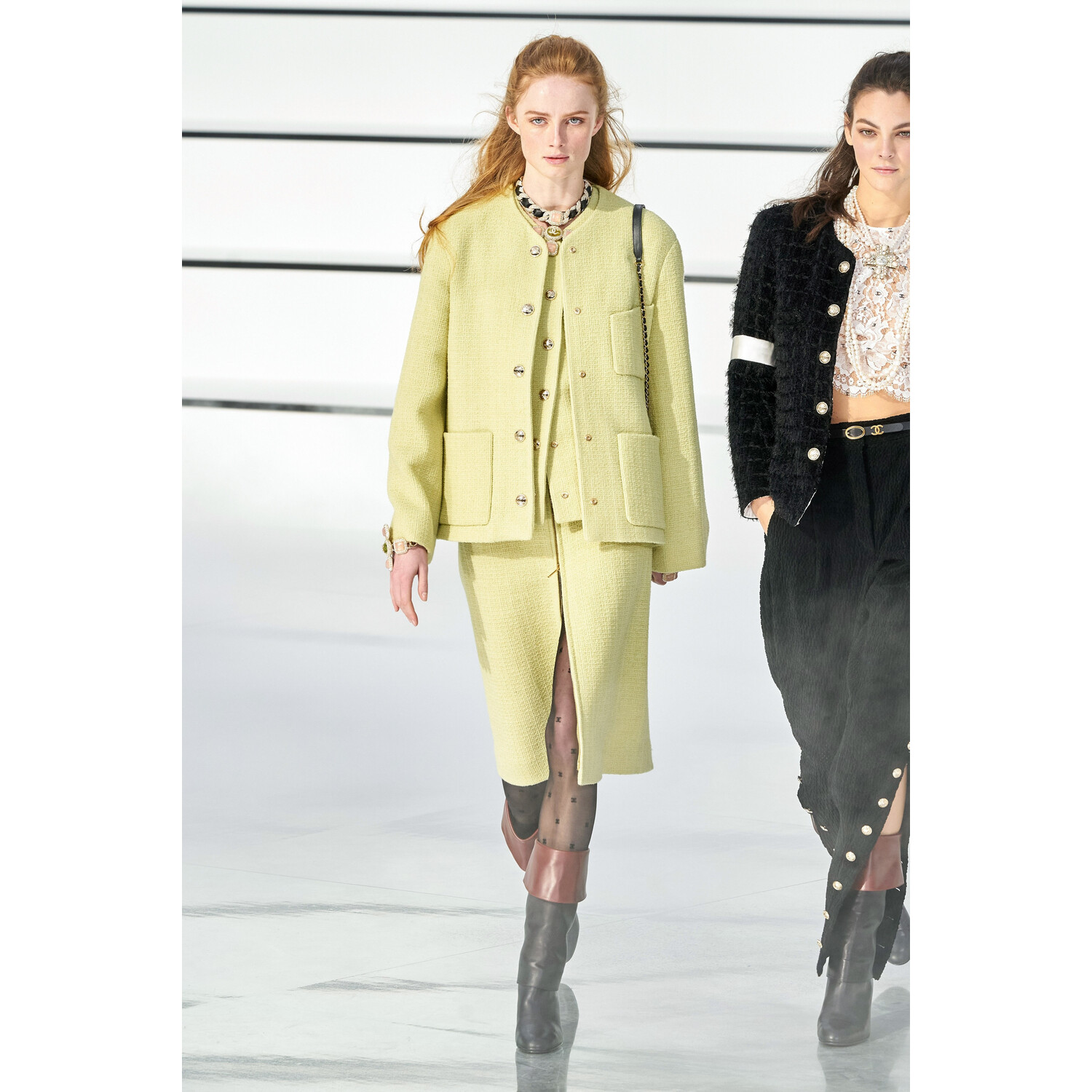 Фото Chanel Fall 2020 Ready-to-Wear / Chanel осень 2020 / Неделя моды: Париж
