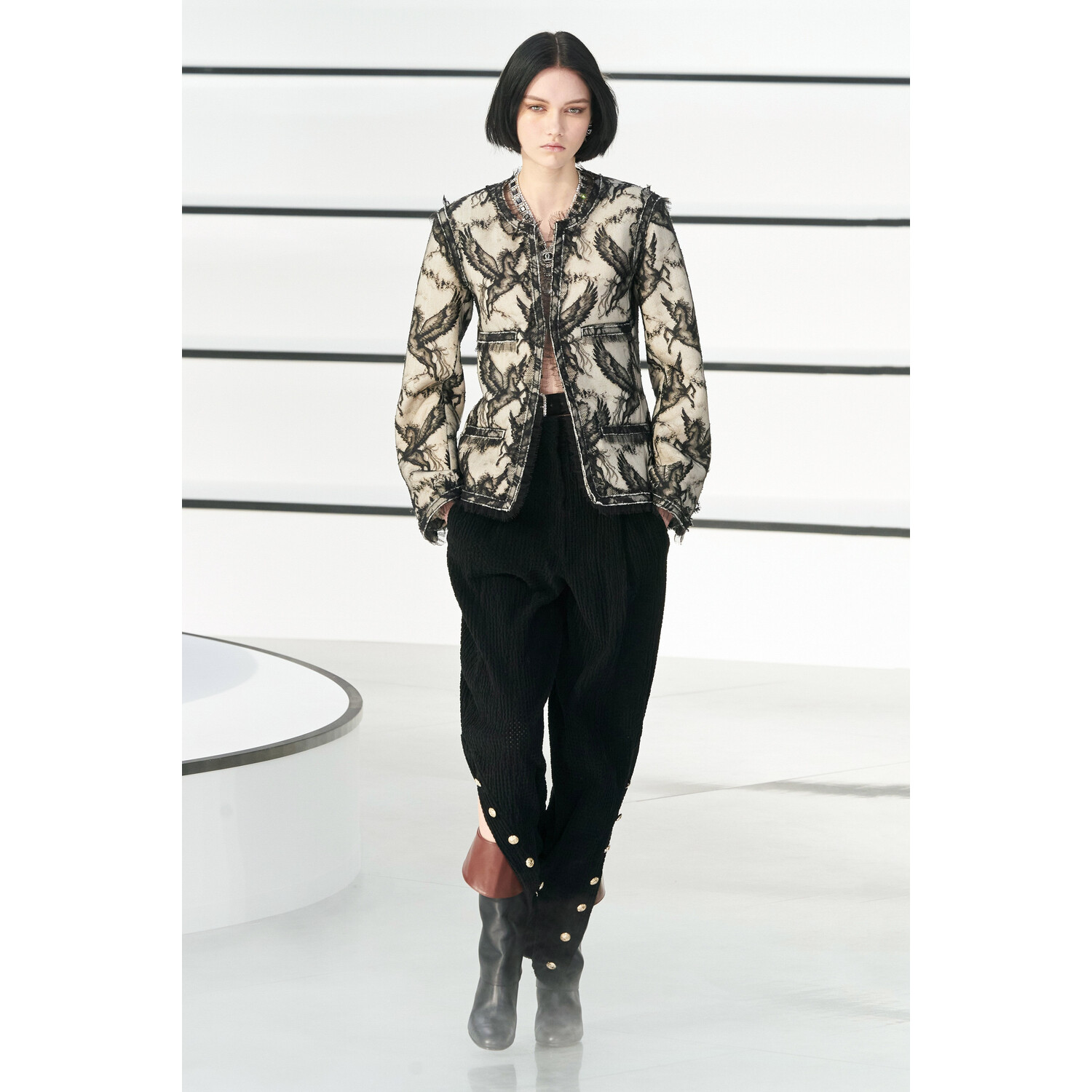 Фото Chanel Fall 2020 Ready-to-Wear / Chanel осень 2020 / Неделя моды: Париж