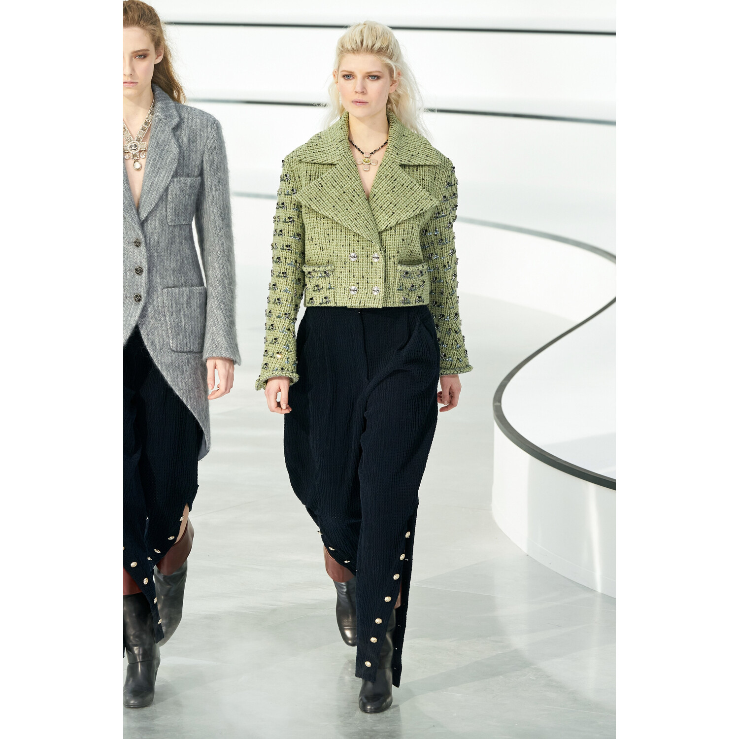 Фото Chanel Fall 2020 Ready-to-Wear / Chanel осень 2020 / Неделя моды: Париж