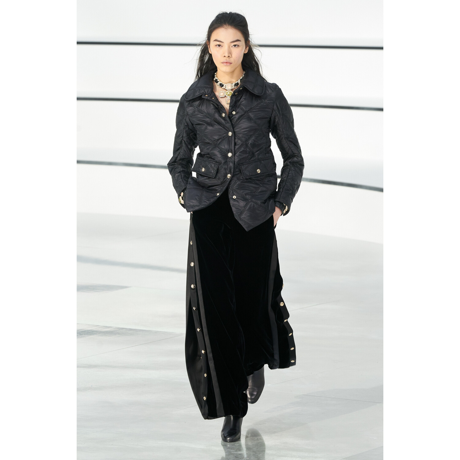 Фото Chanel Fall 2020 Ready-to-Wear / Chanel осень 2020 / Неделя моды: Париж