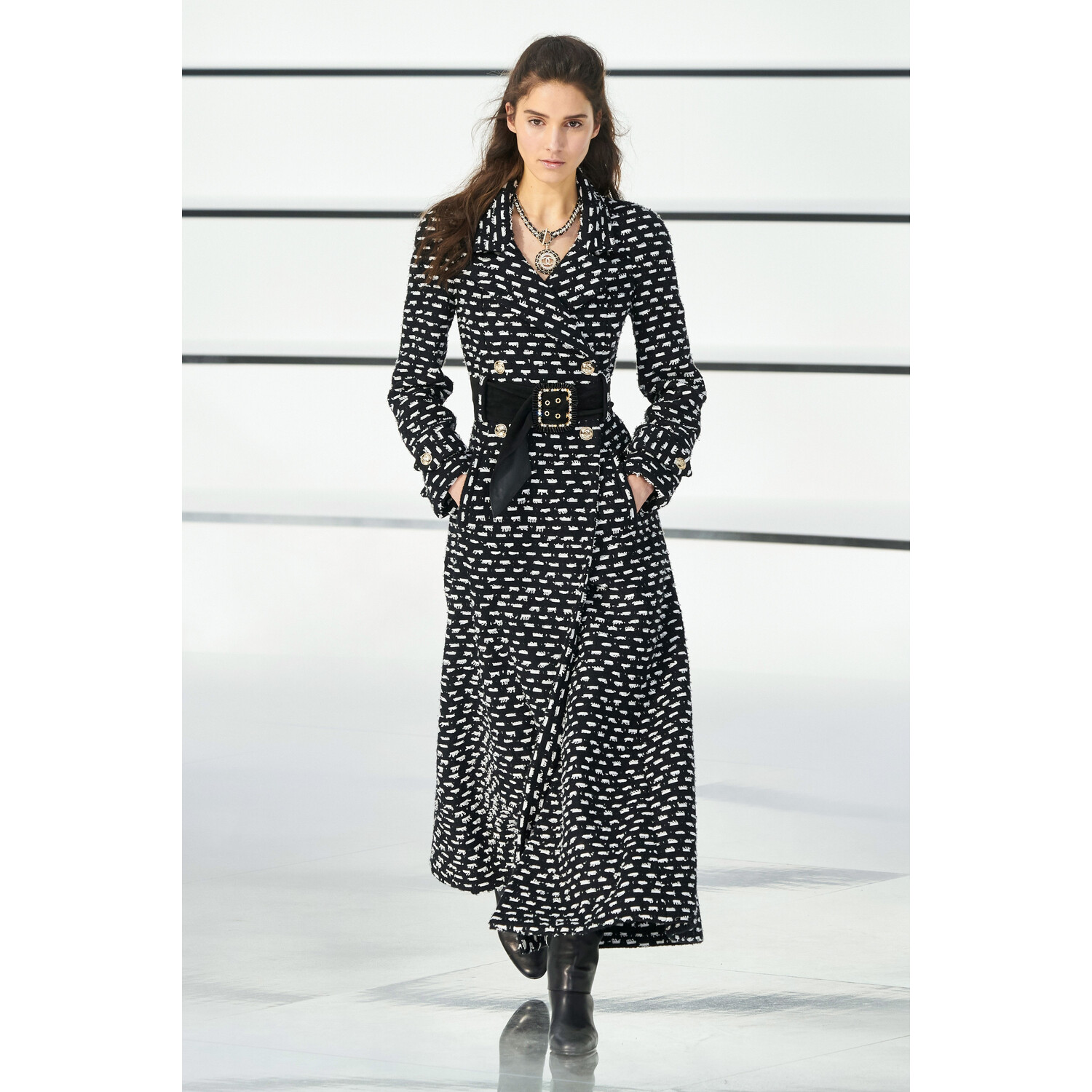 Фото Chanel Fall 2020 Ready-to-Wear / Chanel осень 2020 / Неделя моды: Париж