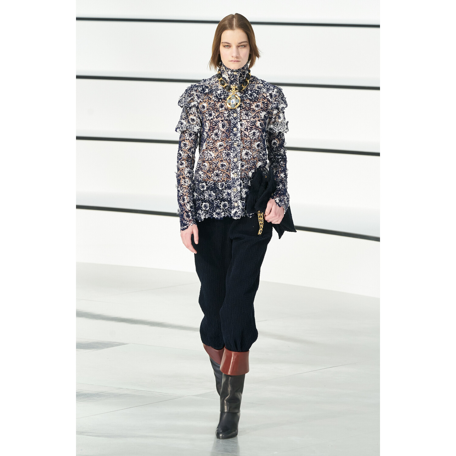 Фото Chanel Fall 2020 Ready-to-Wear / Chanel осень 2020 / Неделя моды: Париж