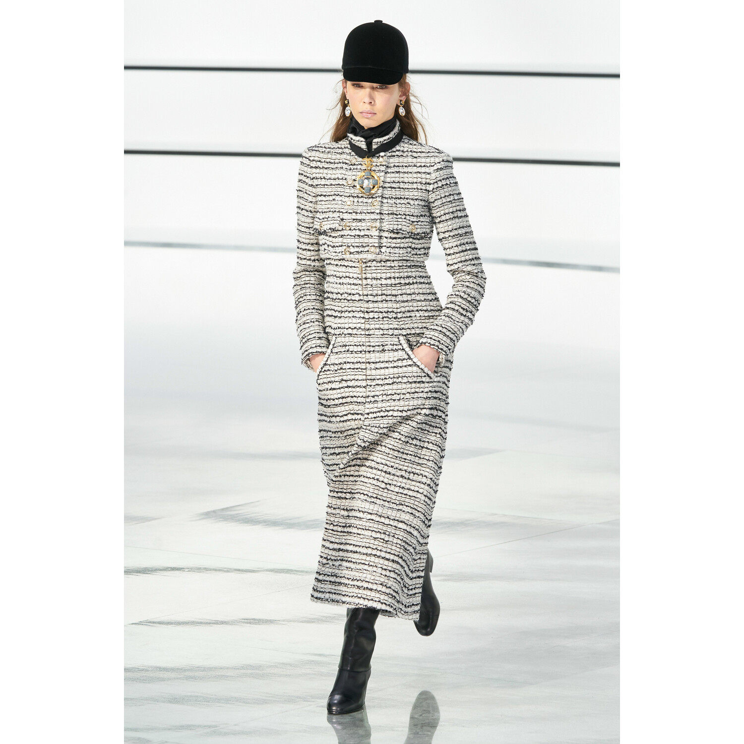 Фото Chanel Fall 2020 Ready-to-Wear / Chanel осень 2020 / Неделя моды: Париж