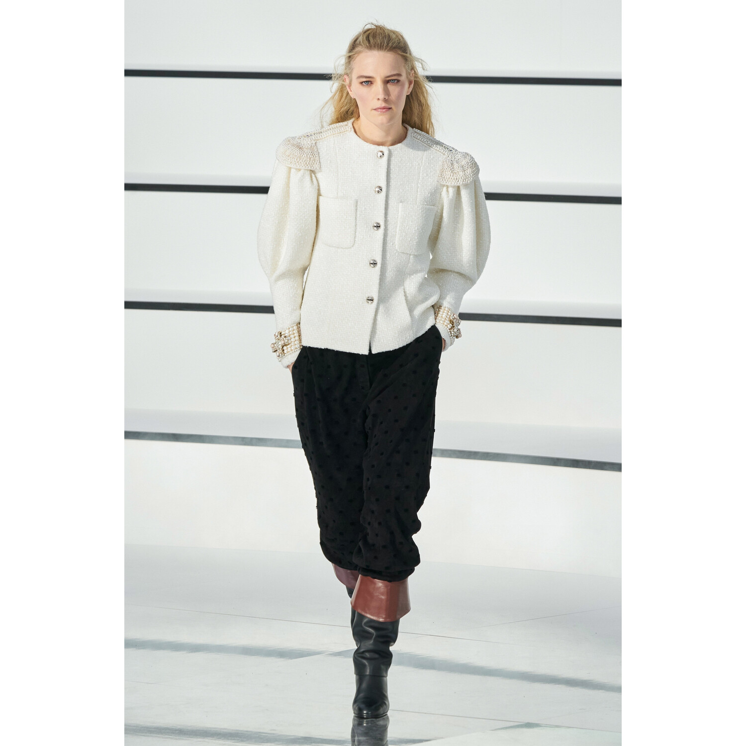 Фото Chanel Fall 2020 Ready-to-Wear / Chanel осень 2020 / Неделя моды: Париж