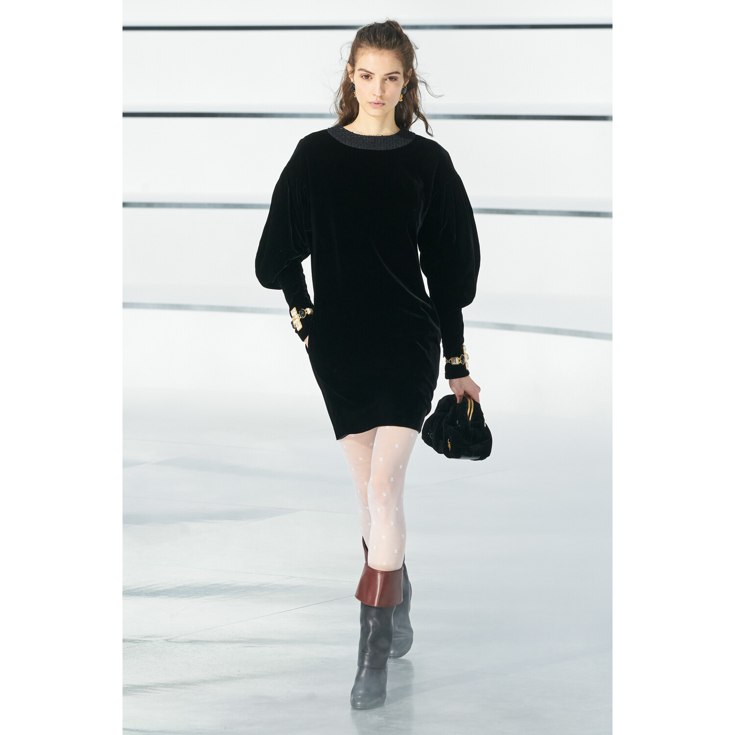 Фото Chanel Fall 2020 Ready-to-Wear / Chanel осень 2020 / Неделя моды: Париж