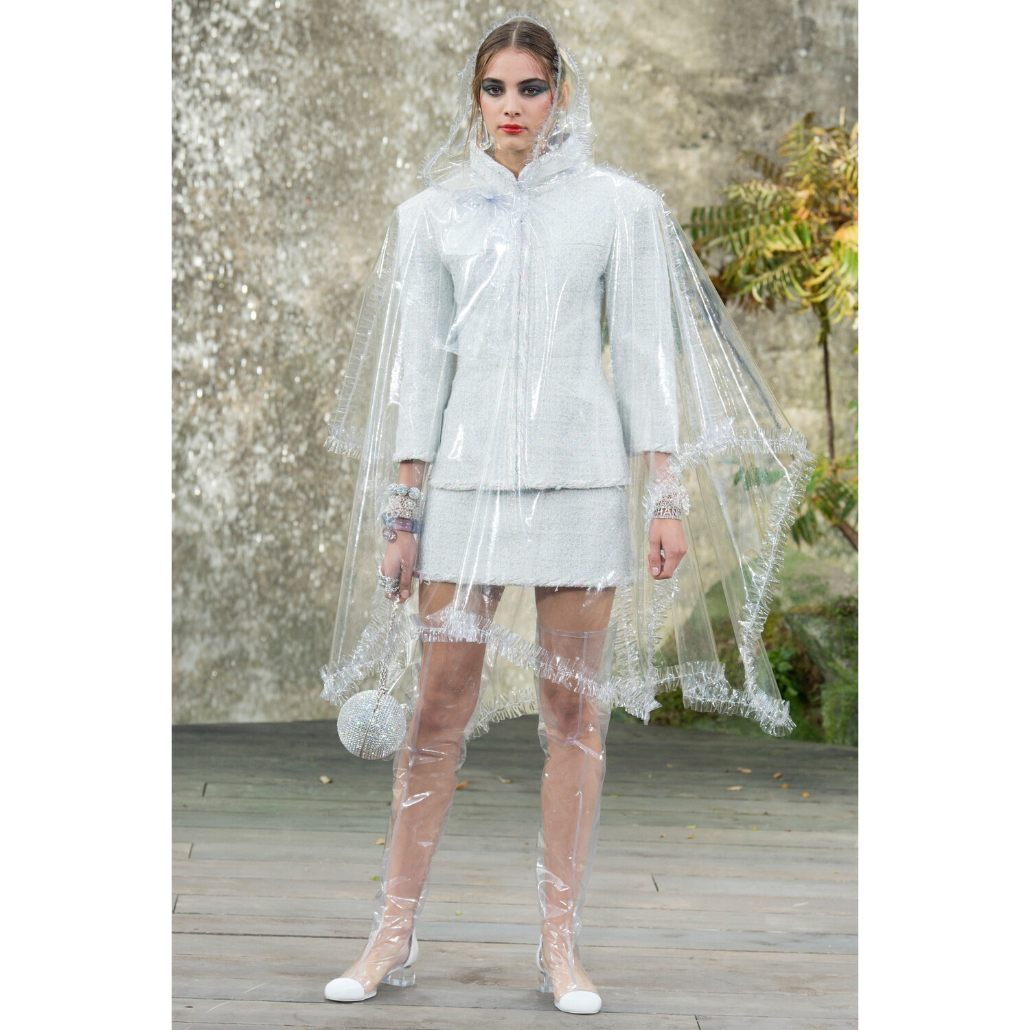 Фото Chanel SPRING/SUMMER 2018 READY-TO-WEAR Chanel весна-лето 2018