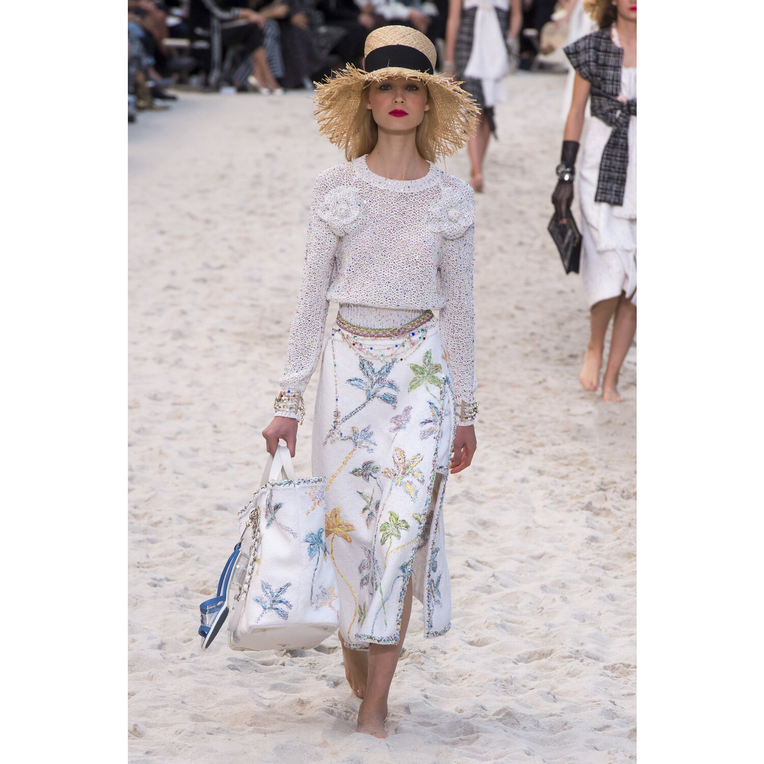 Фото Chanel Spring 2019 PFW / Шанель весна-лето 2019 Неделя моды в Париже