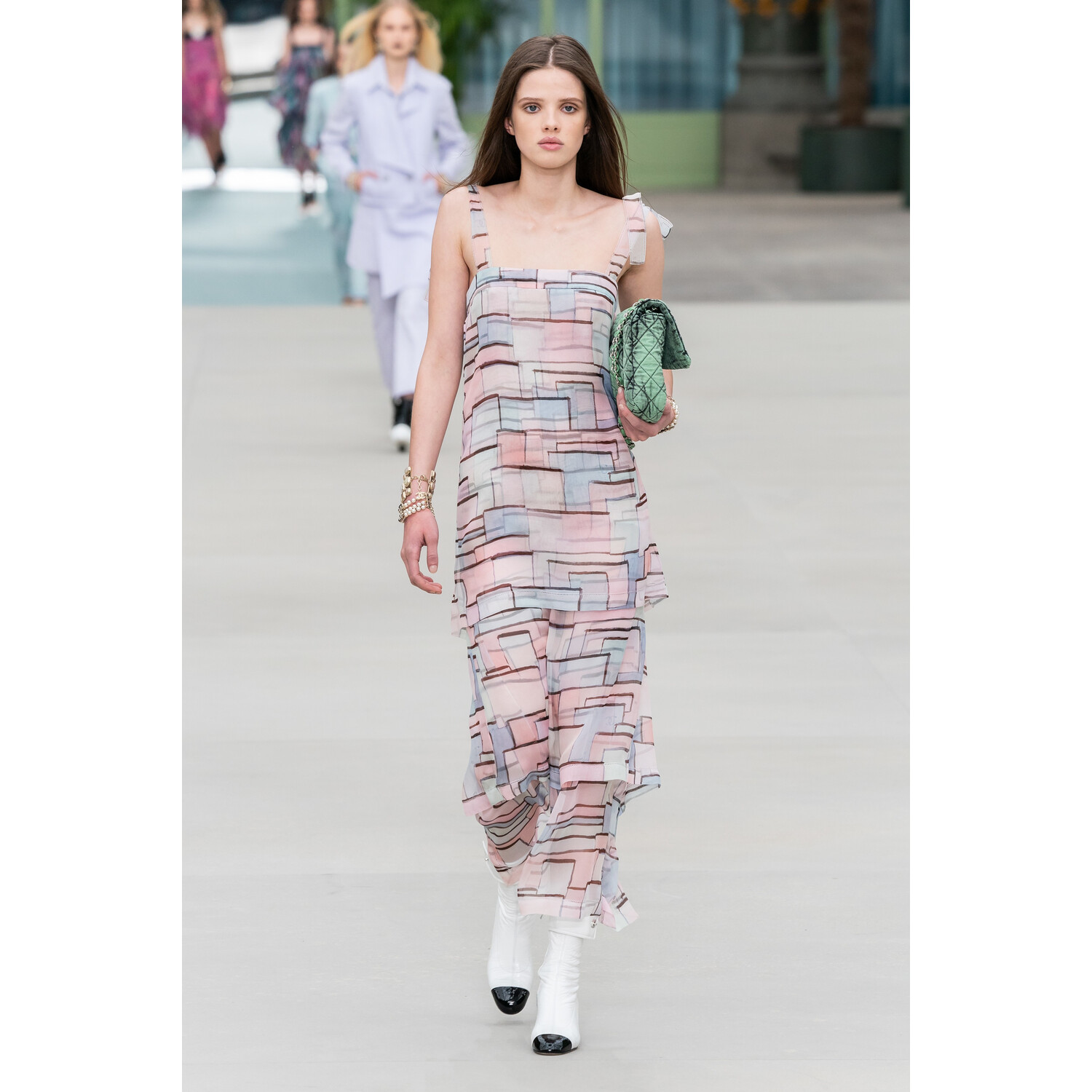 Фото Chanel Resort 2020 Fashion show / Chanel круизная коллекция 2020