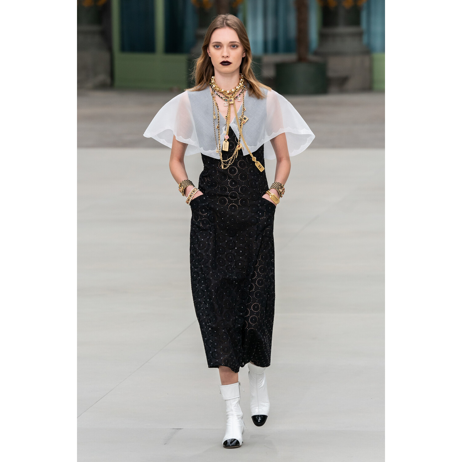 Фото Chanel Resort 2020 Fashion show / Chanel круизная коллекция 2020