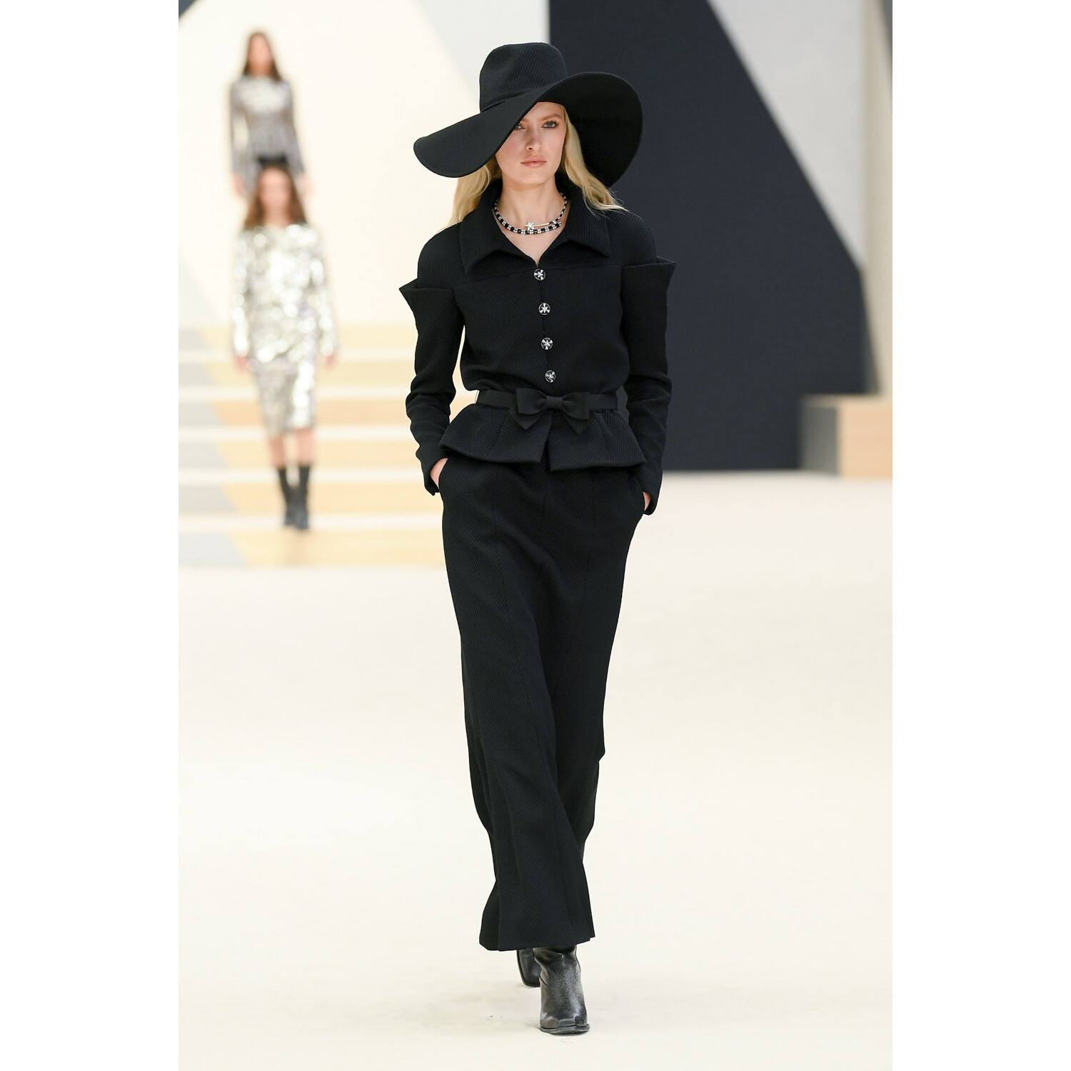 Фото Chanel Couture коллекция осень 2022 / Chanel Couture Fall 2022