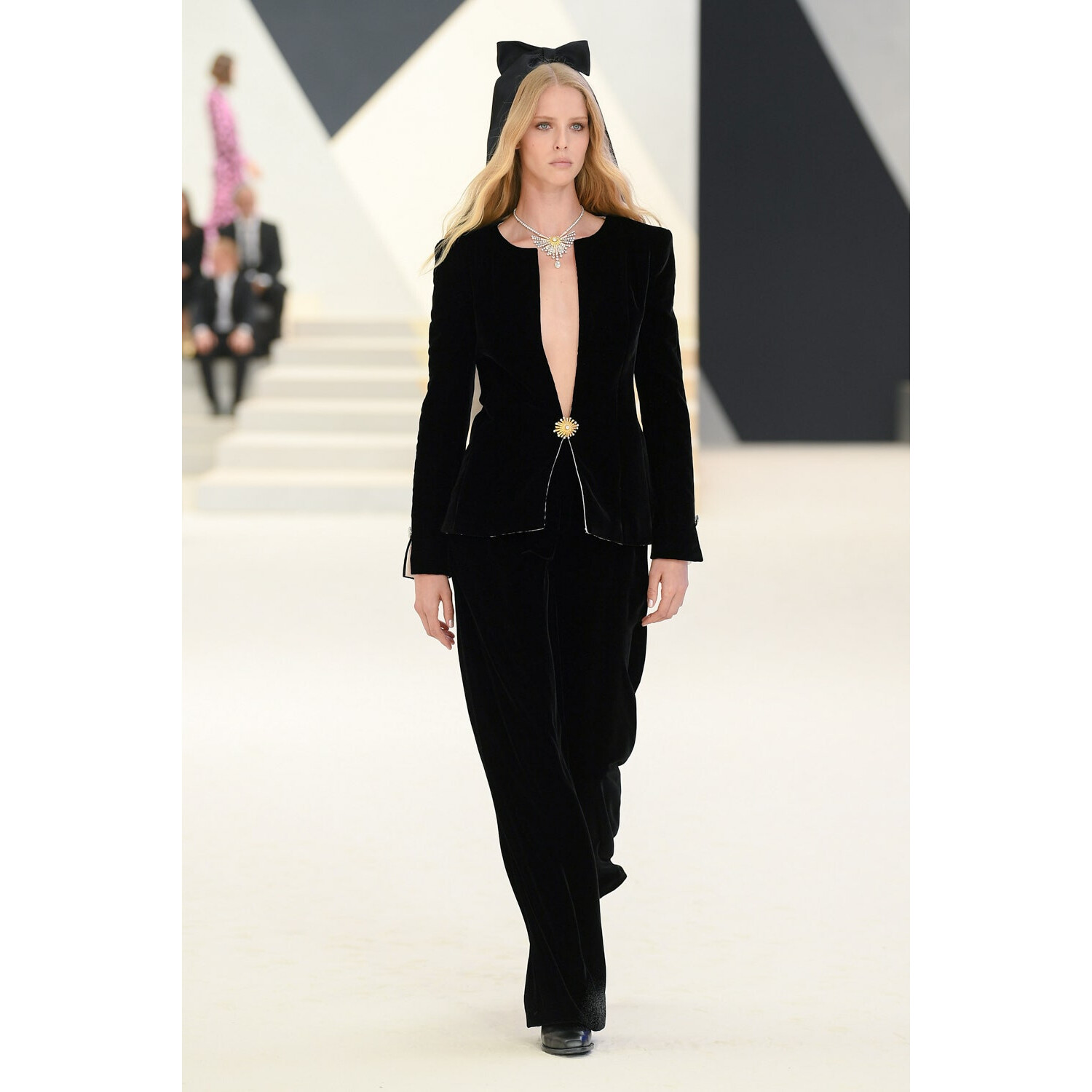 Фото Chanel Couture коллекция осень 2022 / Chanel Couture Fall 2022