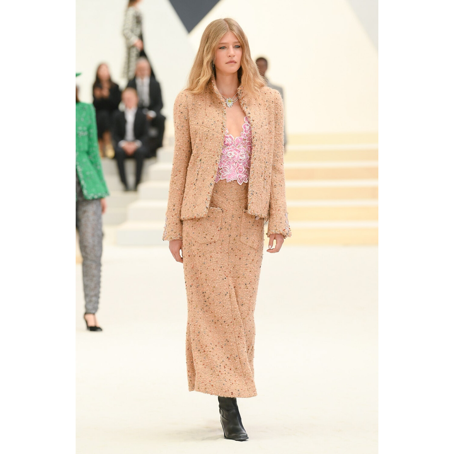 Фото Chanel Couture коллекция осень 2022 / Chanel Couture Fall 2022