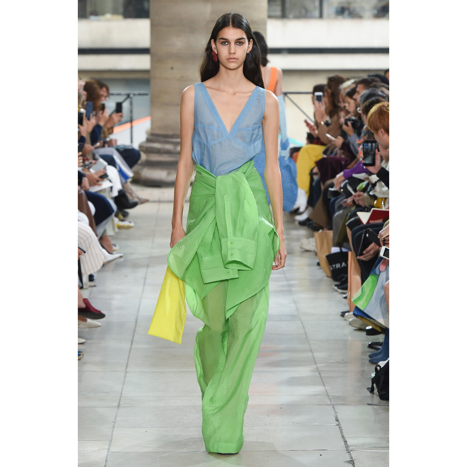 Фото Christian Wijnants Spring 2019 PFW / Christian Wijnants весна-лето 2019 Неделя моды в Париже