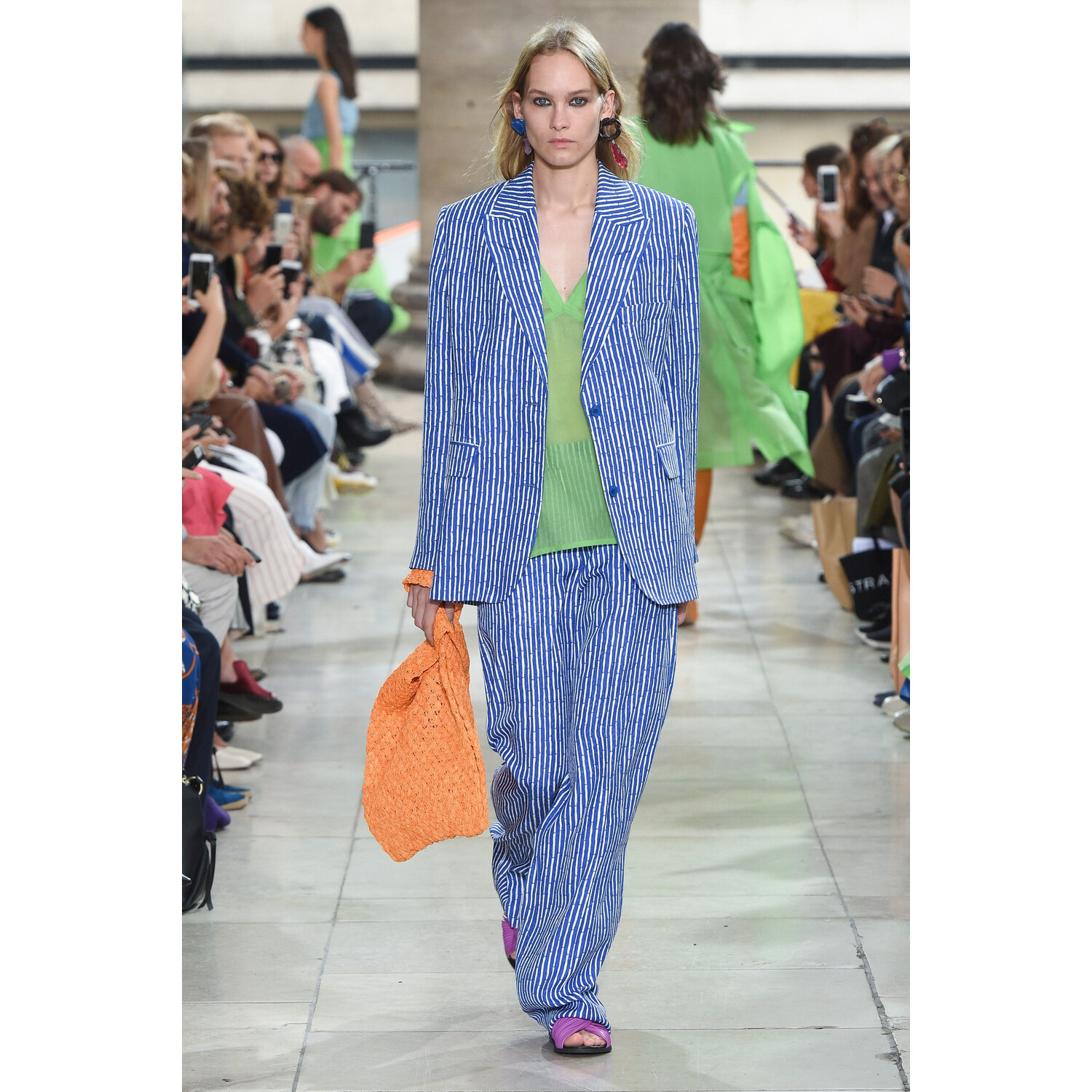 Фото Christian Wijnants Spring 2019 PFW / Christian Wijnants весна-лето 2019 Неделя моды в Париже