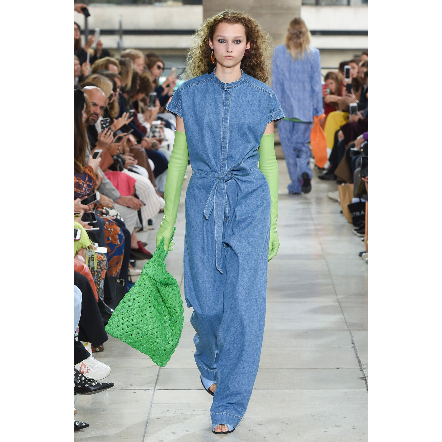 Фото Christian Wijnants Spring 2019 PFW / Christian Wijnants весна-лето 2019 Неделя моды в Париже