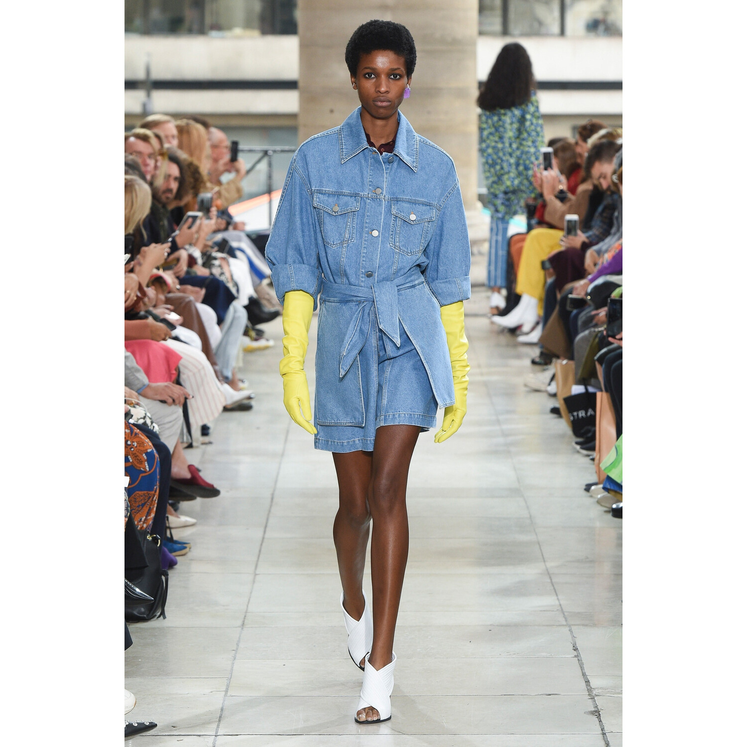 Фото Christian Wijnants Spring 2019 PFW / Christian Wijnants весна-лето 2019 Неделя моды в Париже