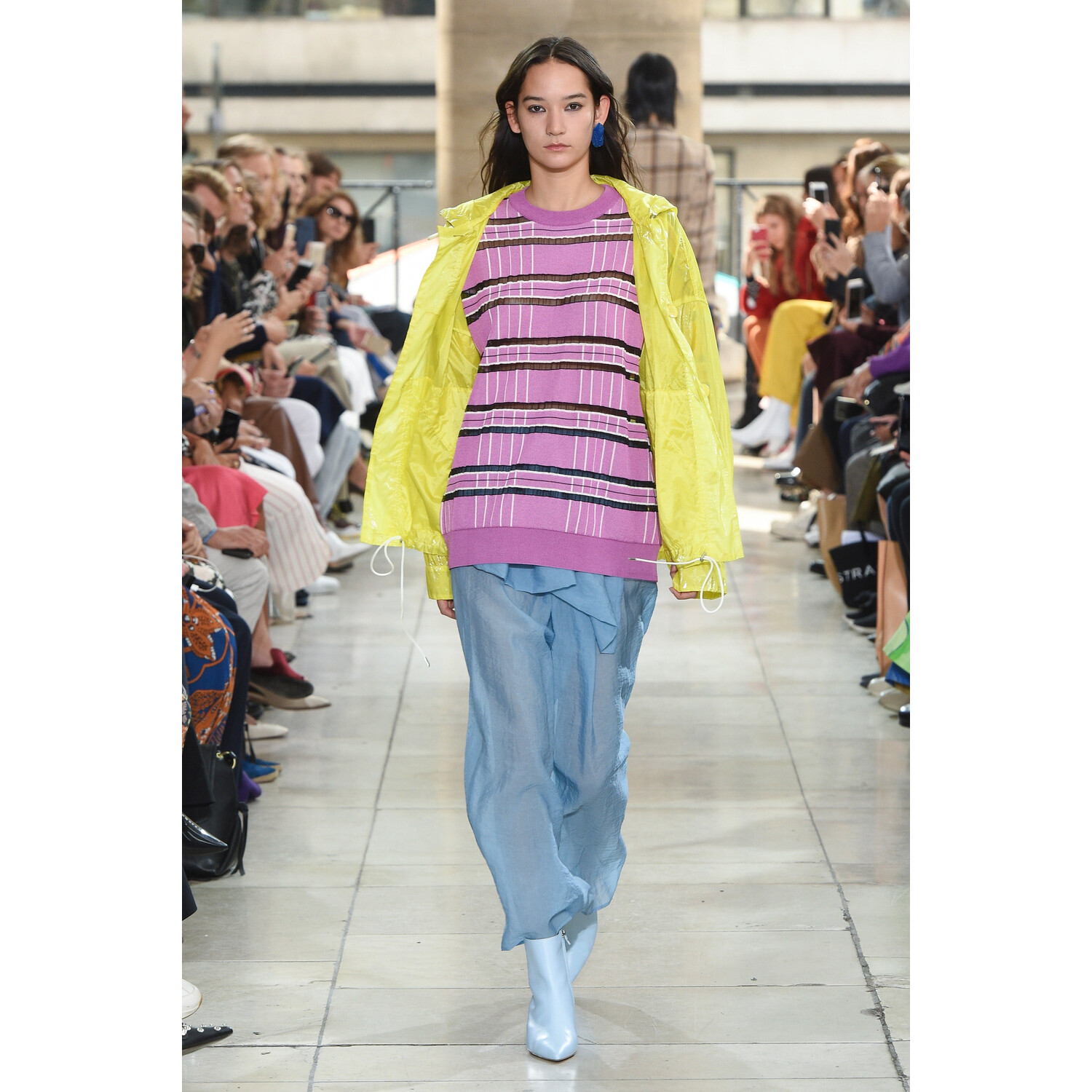 Фото Christian Wijnants Spring 2019 PFW / Christian Wijnants весна-лето 2019 Неделя моды в Париже