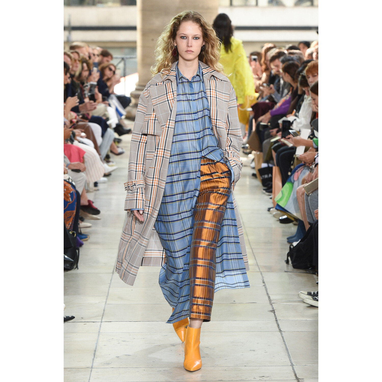 Фото Christian Wijnants Spring 2019 PFW / Christian Wijnants весна-лето 2019 Неделя моды в Париже