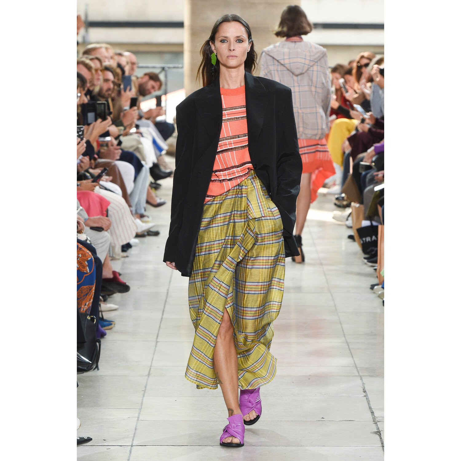 Фото Christian Wijnants Spring 2019 PFW / Christian Wijnants весна-лето 2019 Неделя моды в Париже