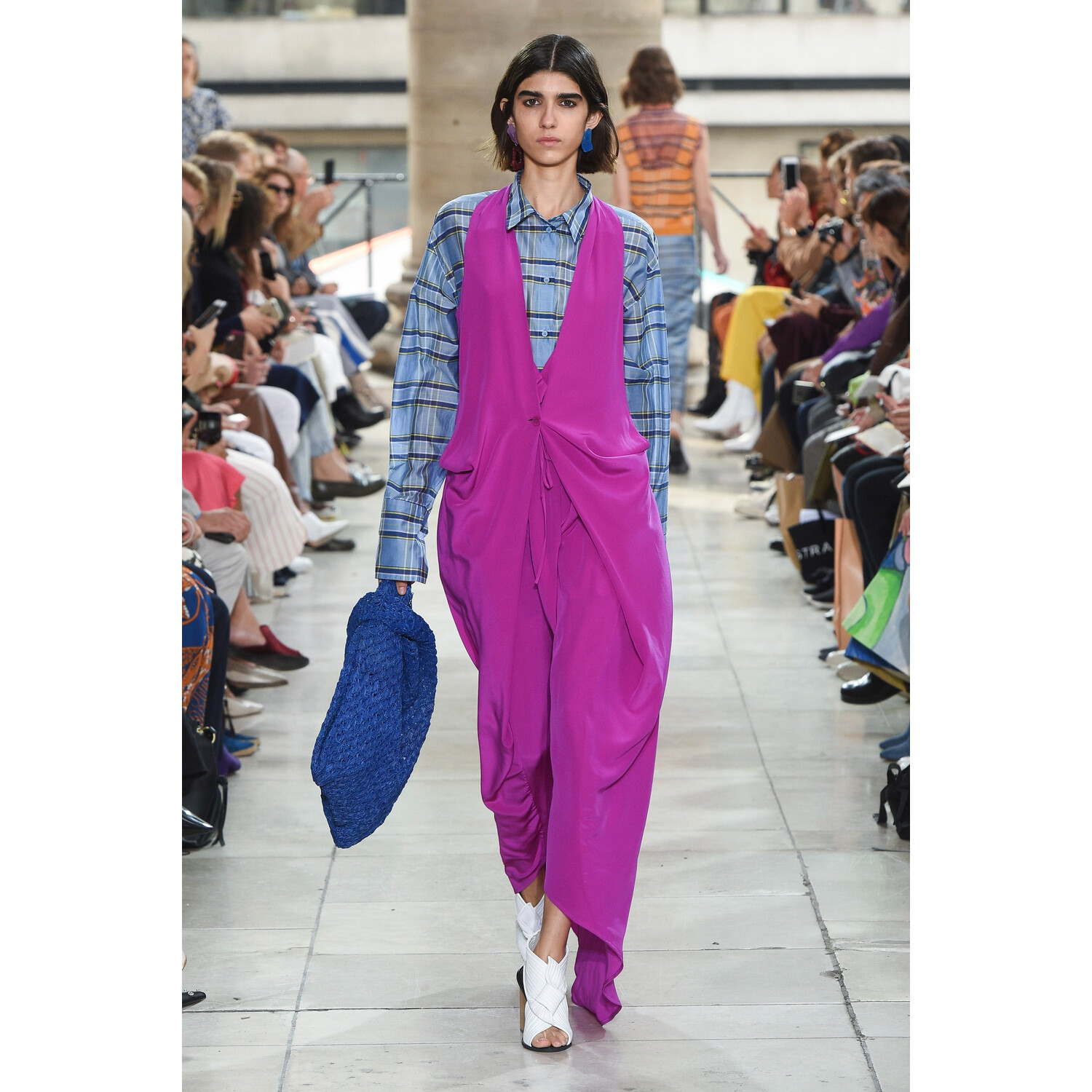 Фото Christian Wijnants Spring 2019 PFW / Christian Wijnants весна-лето 2019 Неделя моды в Париже