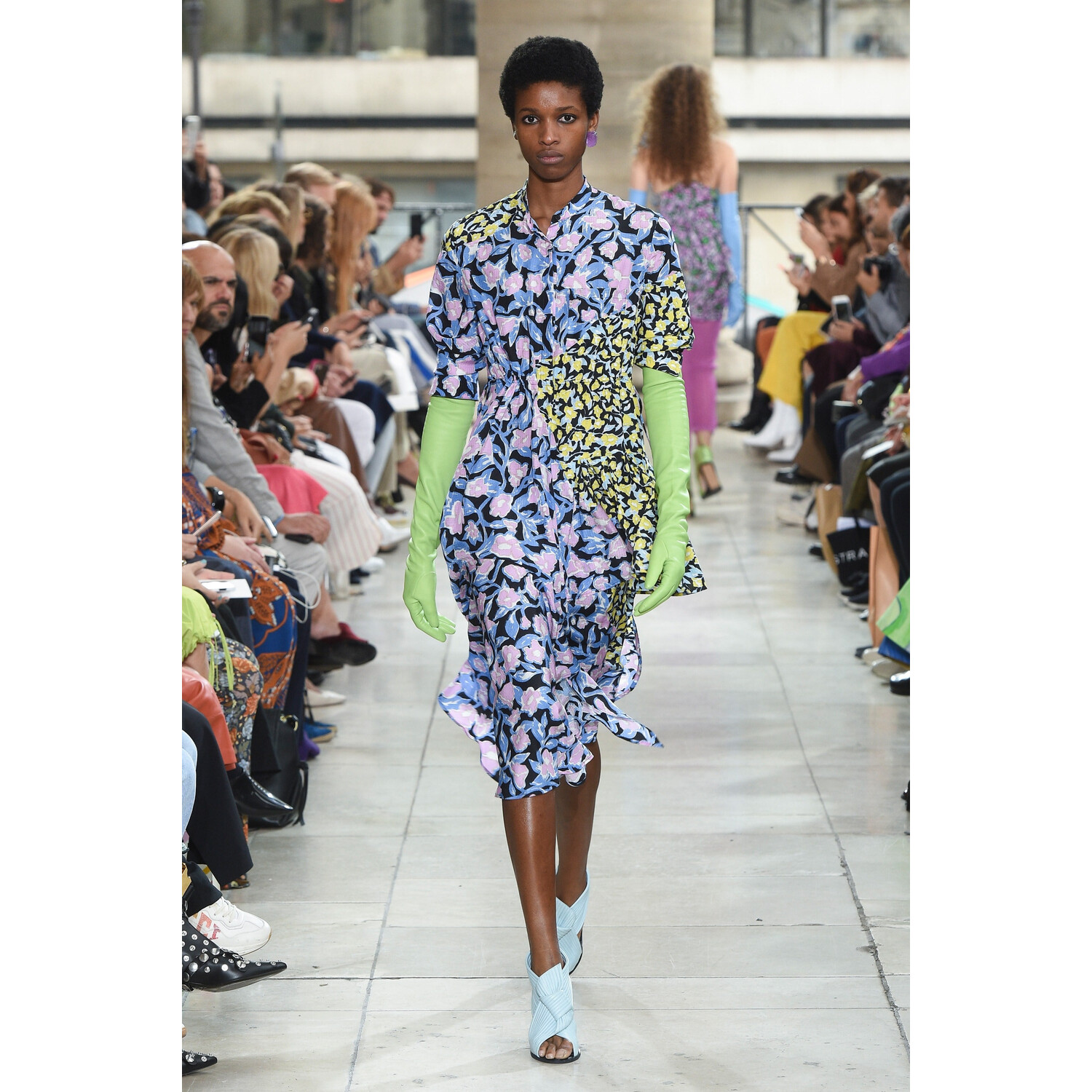 Фото Christian Wijnants Spring 2019 PFW / Christian Wijnants весна-лето 2019 Неделя моды в Париже