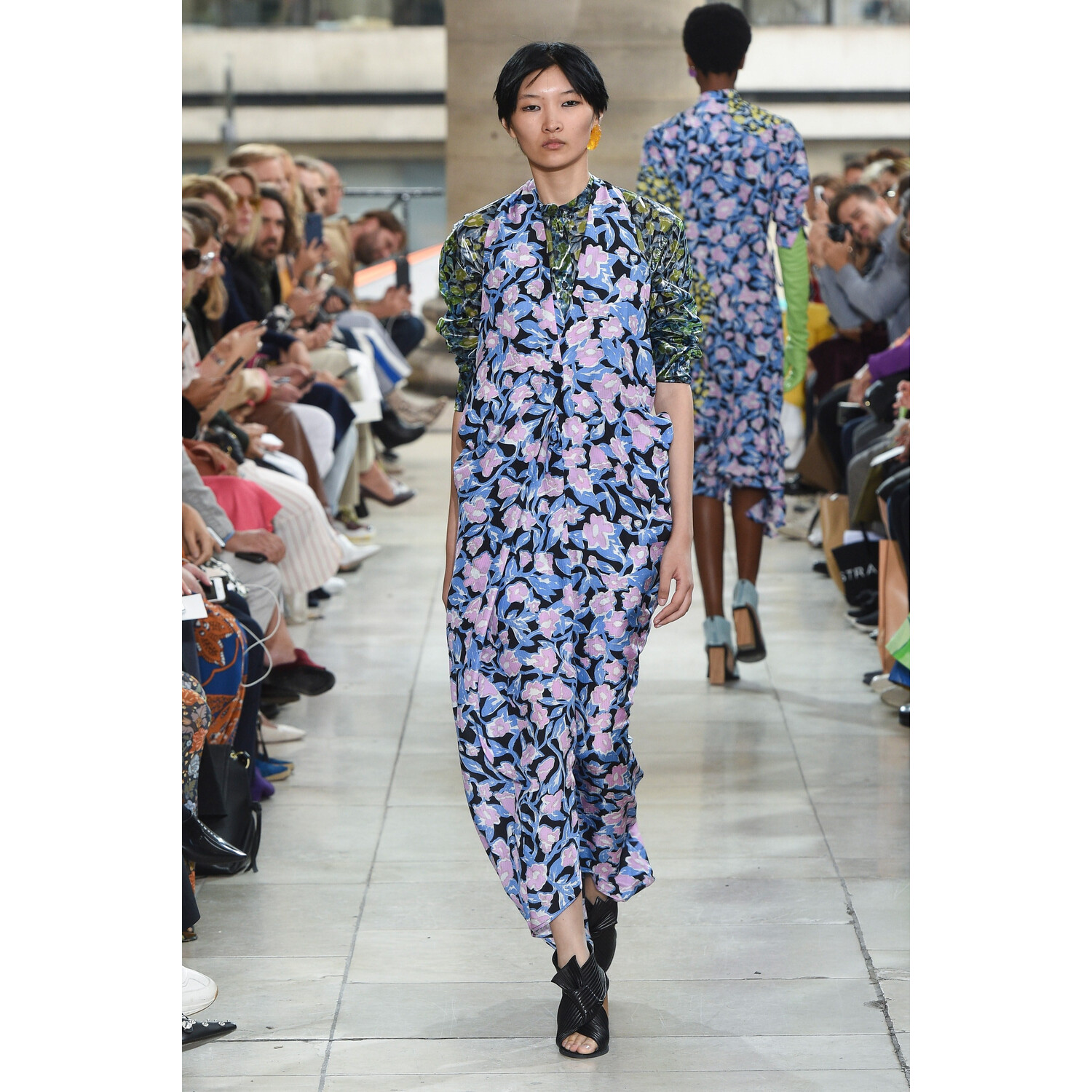 Фото Christian Wijnants Spring 2019 PFW / Christian Wijnants весна-лето 2019 Неделя моды в Париже