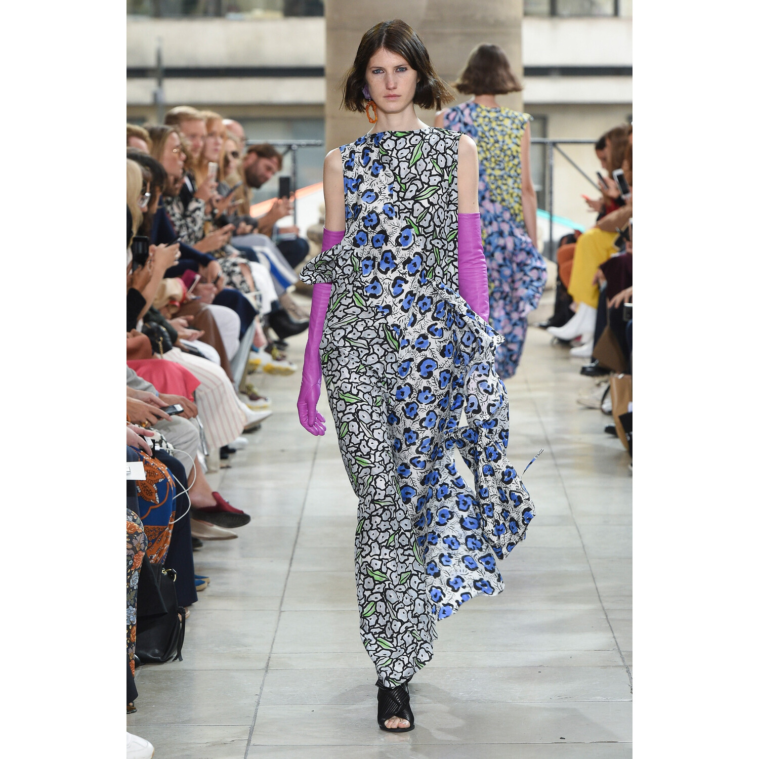 Фото Christian Wijnants Spring 2019 PFW / Christian Wijnants весна-лето 2019 Неделя моды в Париже