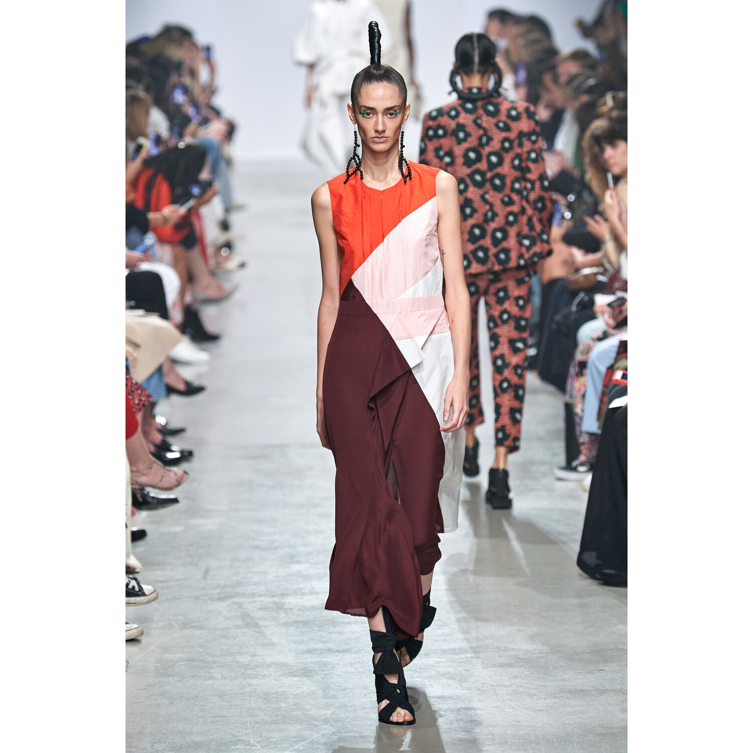 Фото Christian Wijnants Spring 2020 / Christian Wijnants весна-лето 2020 / Неделя моды: Париж