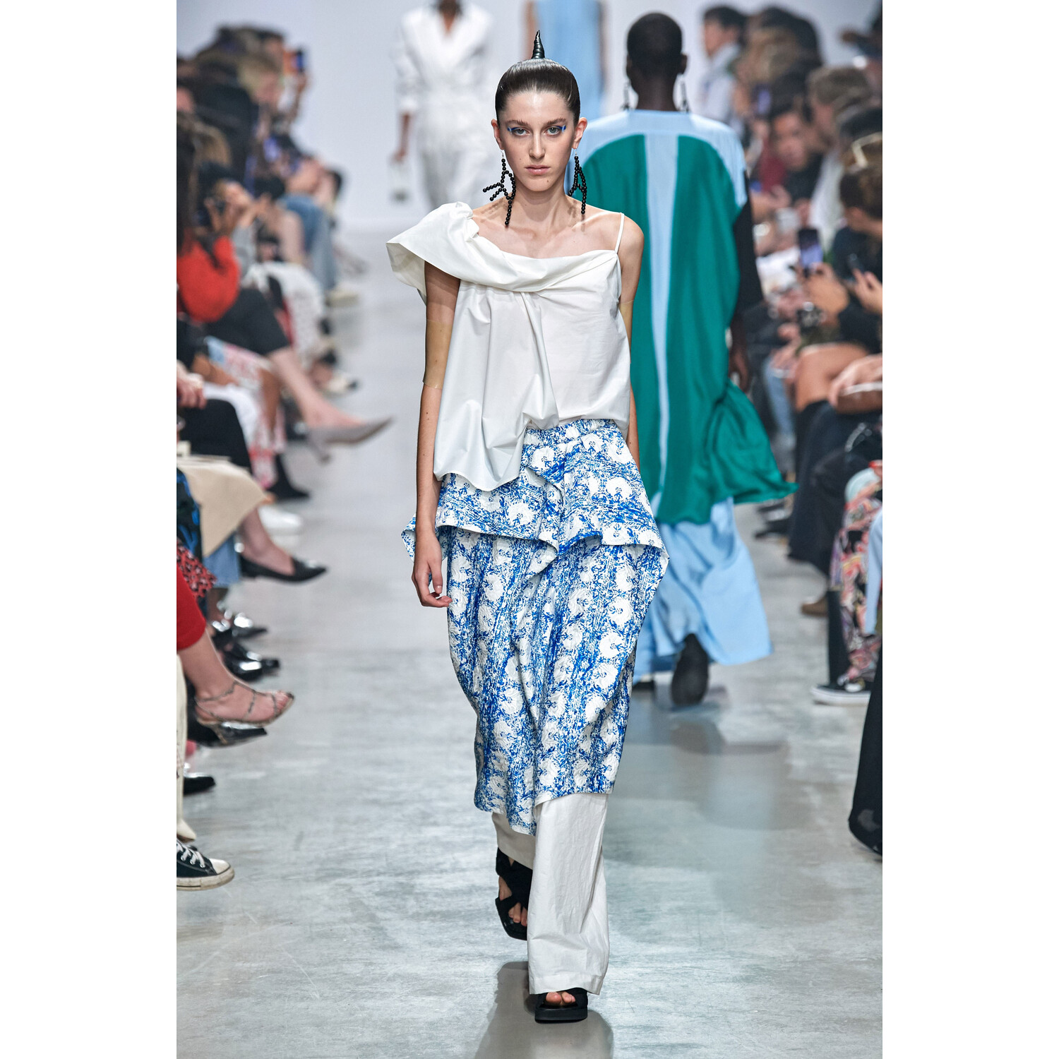 Фото Christian Wijnants Spring 2020 / Christian Wijnants весна-лето 2020 / Неделя моды: Париж