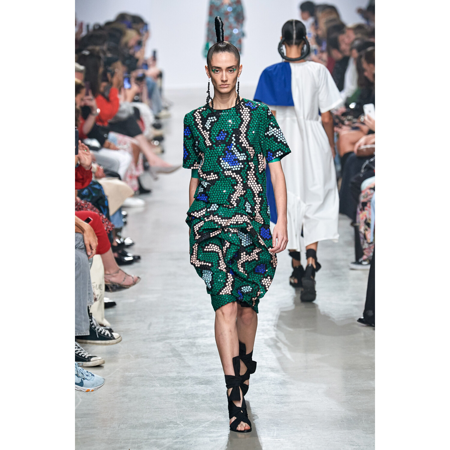 Фото Christian Wijnants Spring 2020 / Christian Wijnants весна-лето 2020 / Неделя моды: Париж