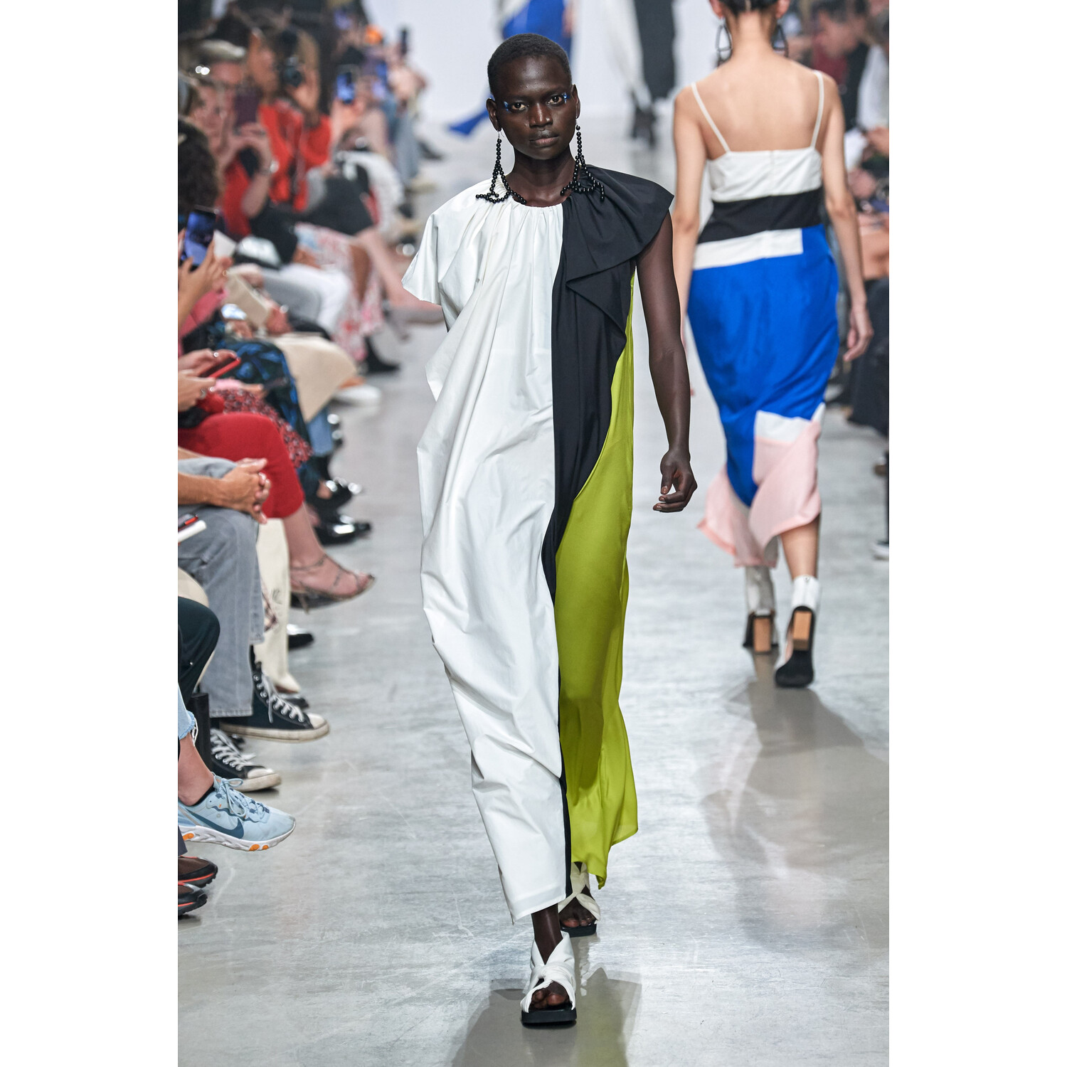 Фото Christian Wijnants Spring 2020 / Christian Wijnants весна-лето 2020 / Неделя моды: Париж