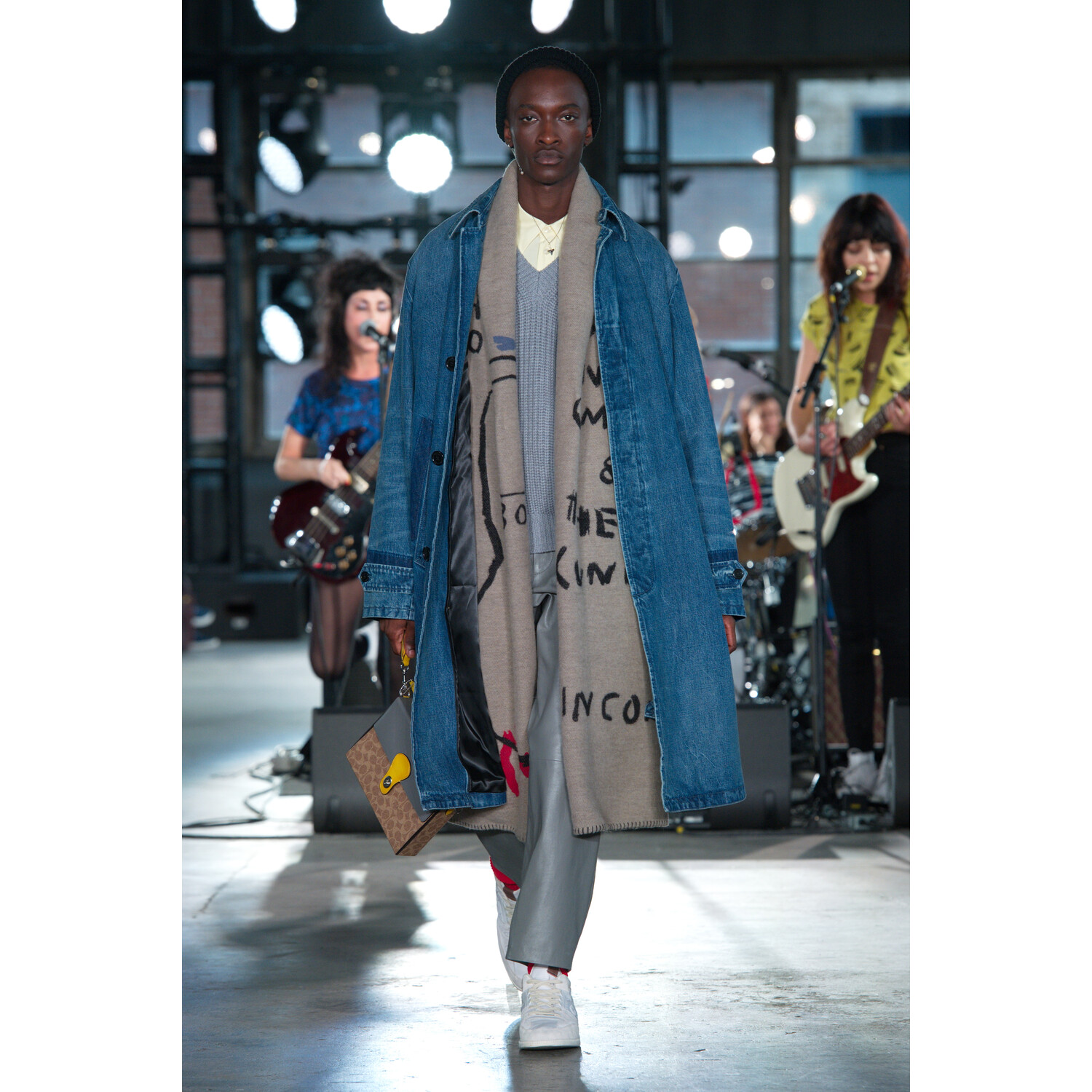 Фото Coach Fall 2020 Ready-to-Wear / Coach осень 2020 / Неделя моды в Нью-Йорке