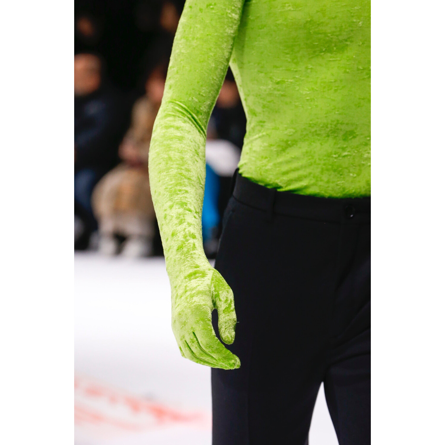 Фото Details Balenciaga Fall 2018 Ready-to-Wear , Детали коллекции Баленсиага осень зима 2018 , Fashion show , неделя моды в Париже , PFW , Paris Fashion Week , Mainstyles