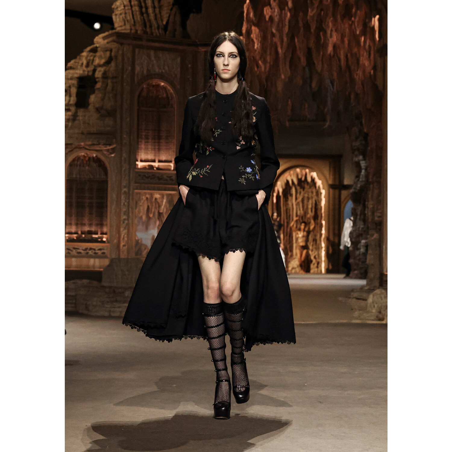 Фото Dior коллекция весна-лето 2023 / Dior Spring 2023