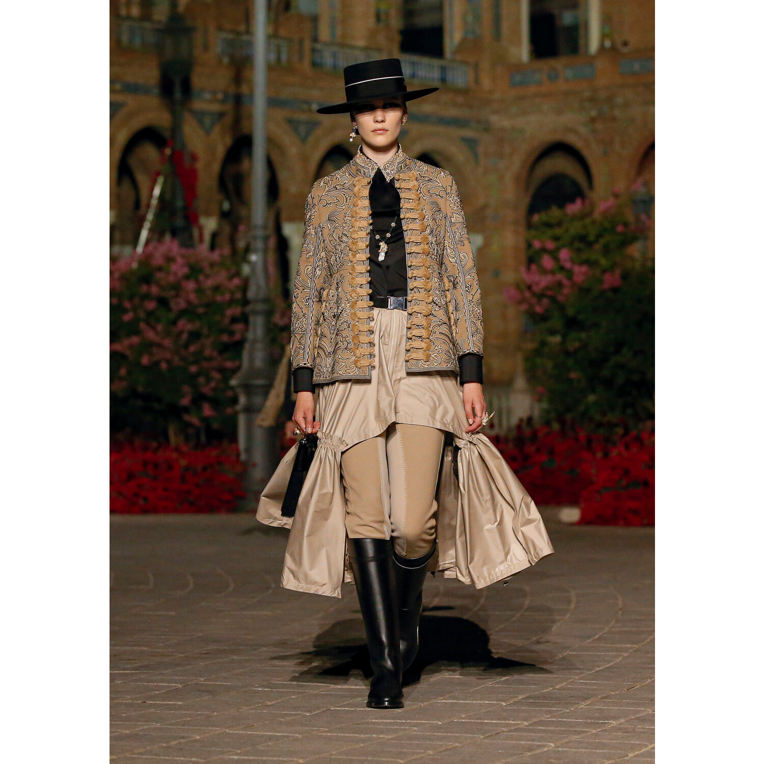 Фото Dior Cruise 2023 / Dior круизная коллекция 2023