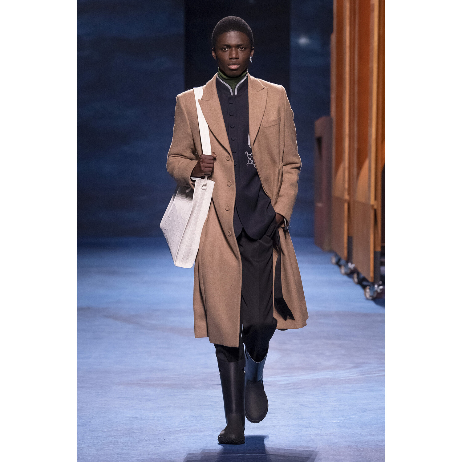 Фото Dior Men Fall-Winter 2021 Collection / Коллекция Dior Men осень-зима 2021