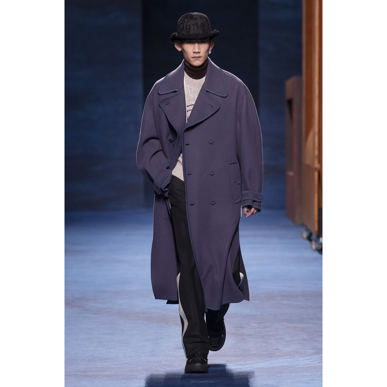 Фото Dior_Menswear_Fall_2021_034