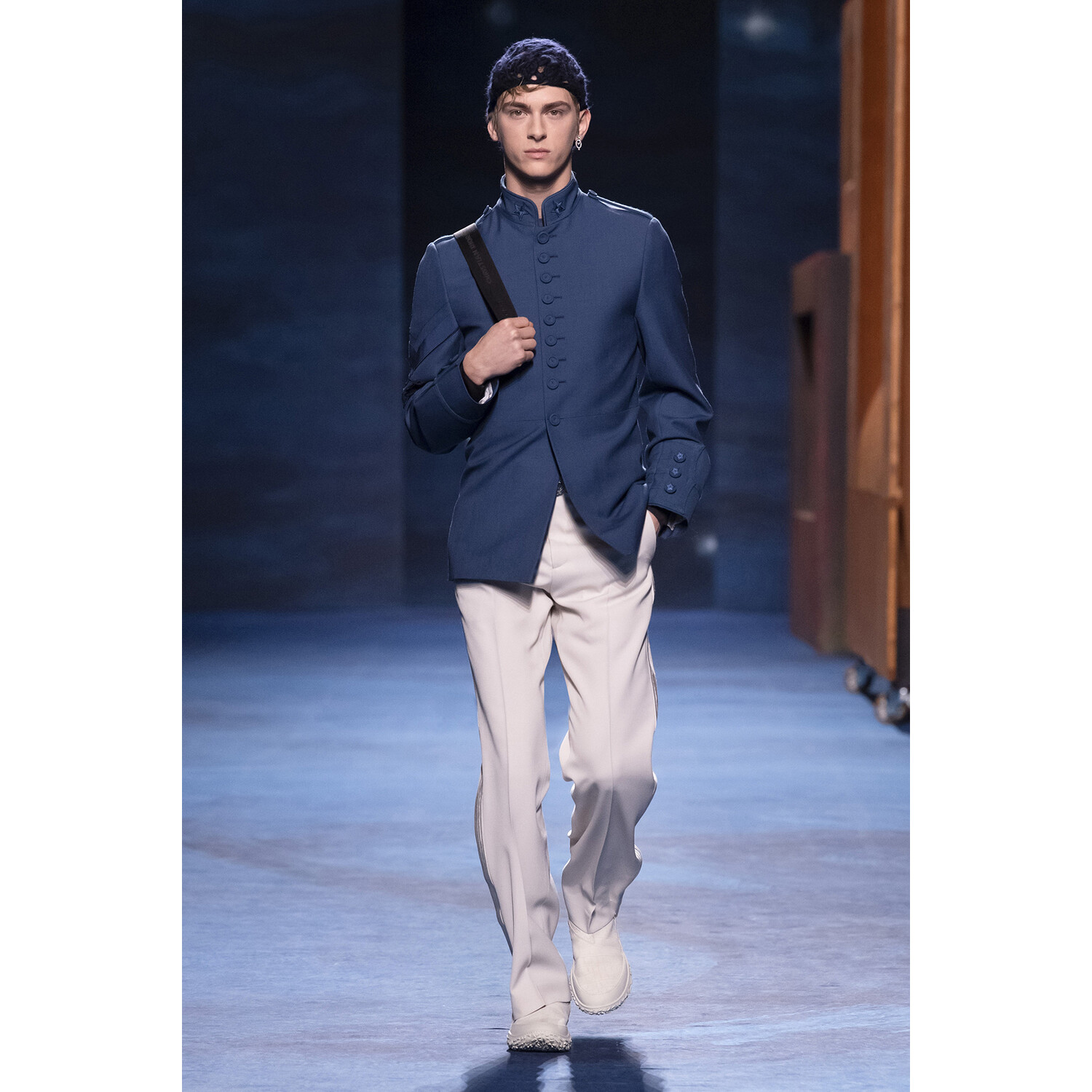 Фото Dior Men Fall-Winter 2021 Collection / Коллекция Dior Men осень-зима 2021